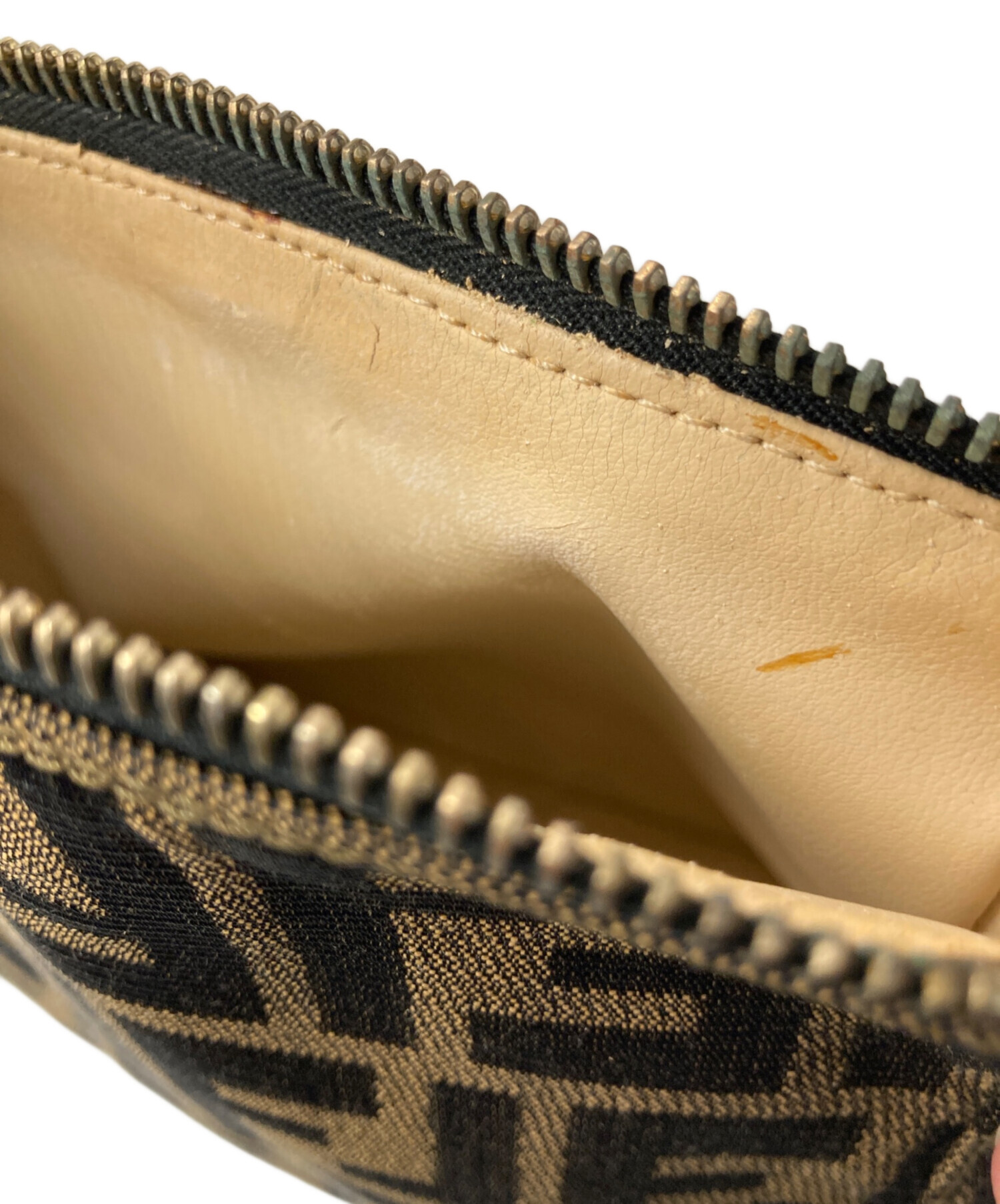 中古・古着通販】FENDI (フェンディ) ズッカ柄ハンドポーチ ブラウン