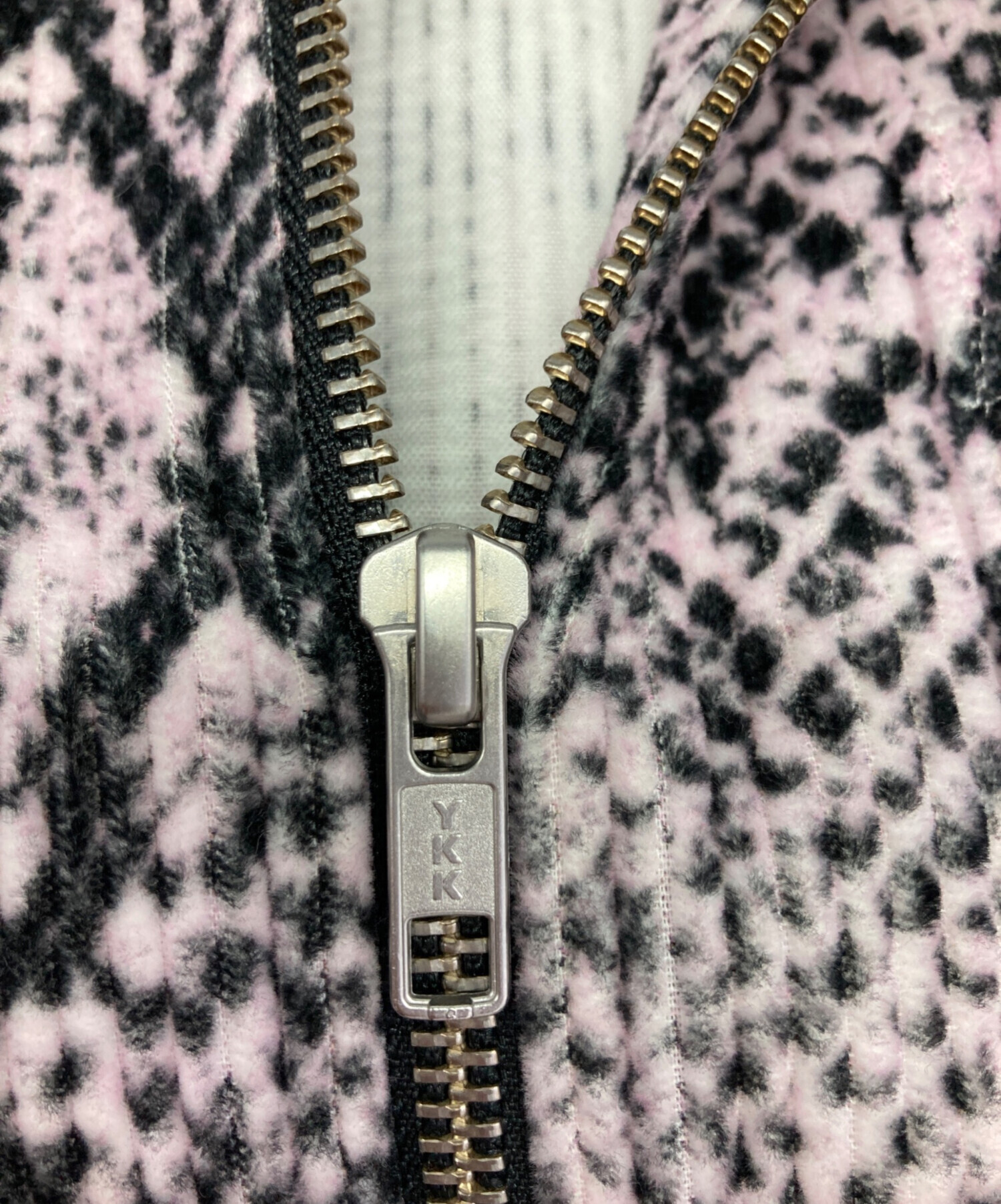 中古・古着通販】Supreme (シュプリーム) snakeskin corduroy zip up