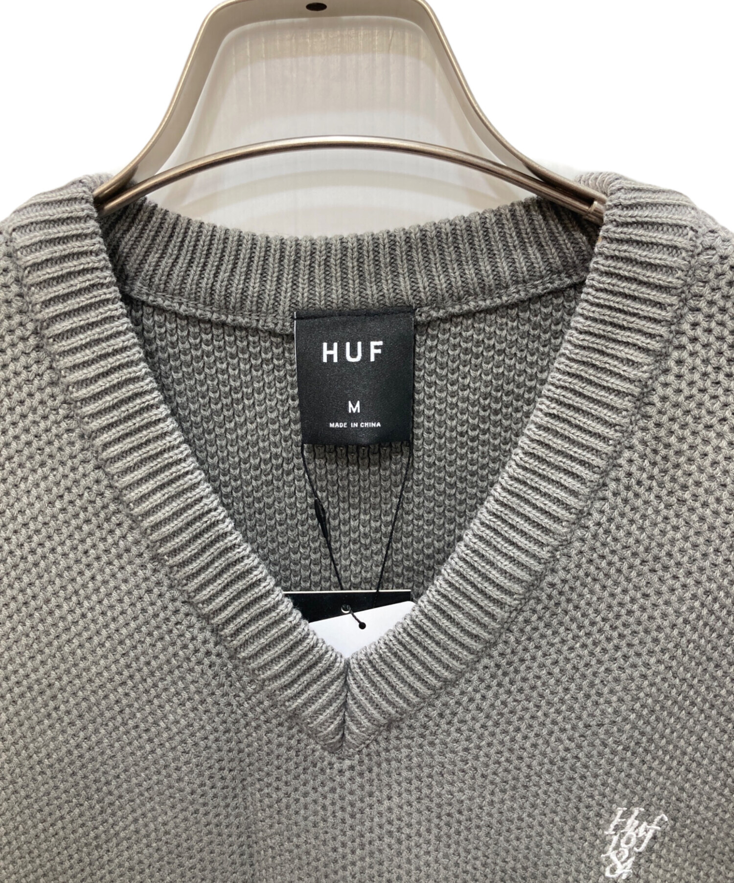 中古・古着通販】HUF (ハフ) ニットベスト グレー サイズ:Ⅿ 未使用品 