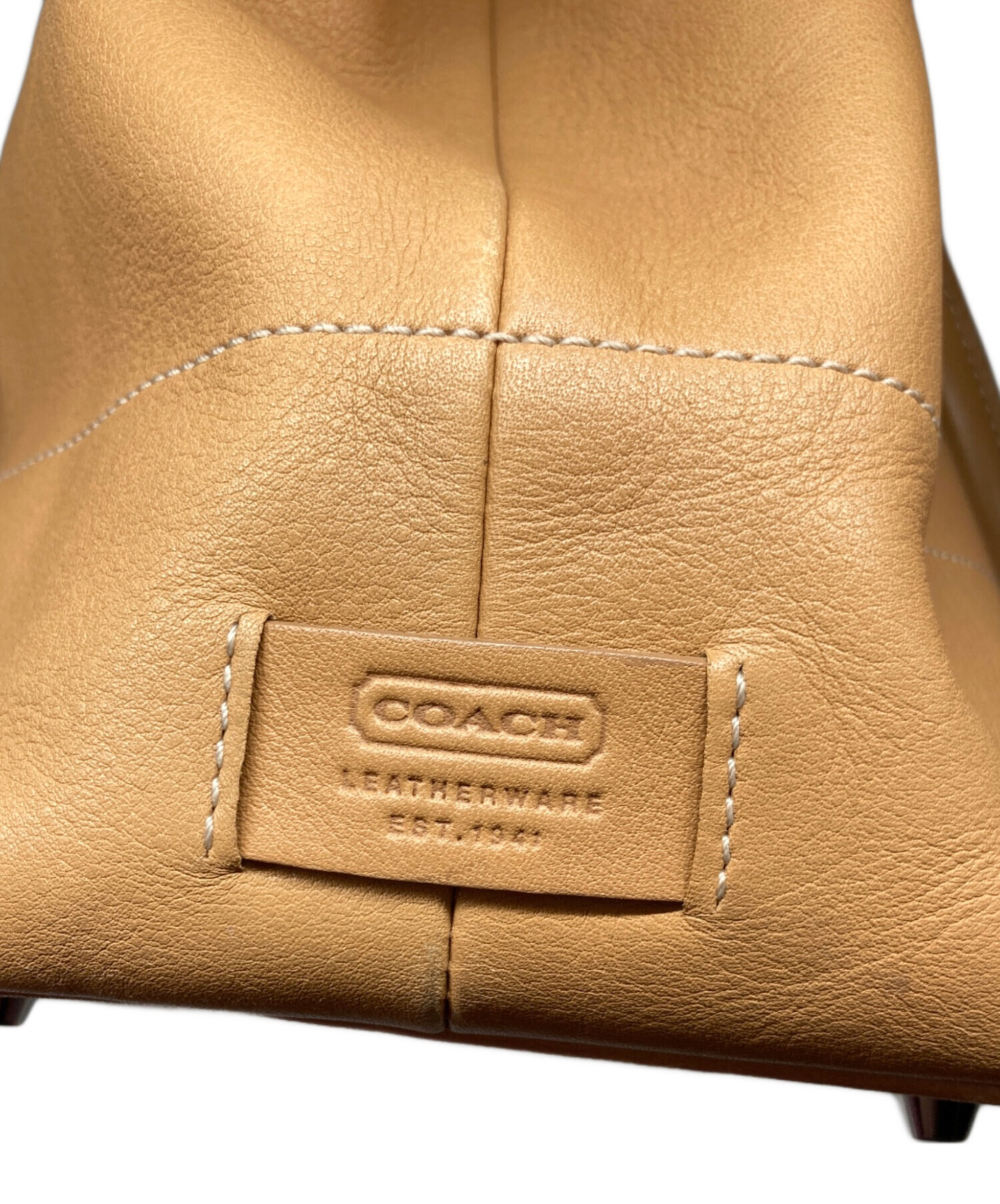 オールドコーチ トートバッグ ベージュ レザー 中古・古着通販】COACH (コーチ) オールドレザートートバッグ ベージュ