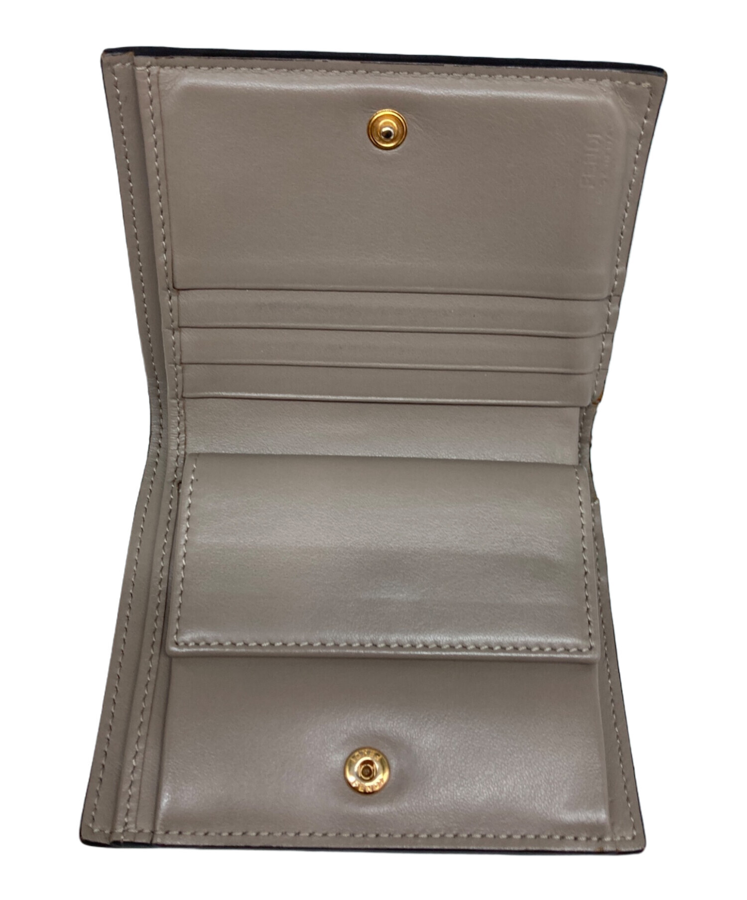 週末セール中！【極美品】FENDI グレーベージュ 二つ折り財布 箱＆袋付き 中古・古着通販】FENDI (フェンディ) 2つ折り財布 ベージュ｜ブランド