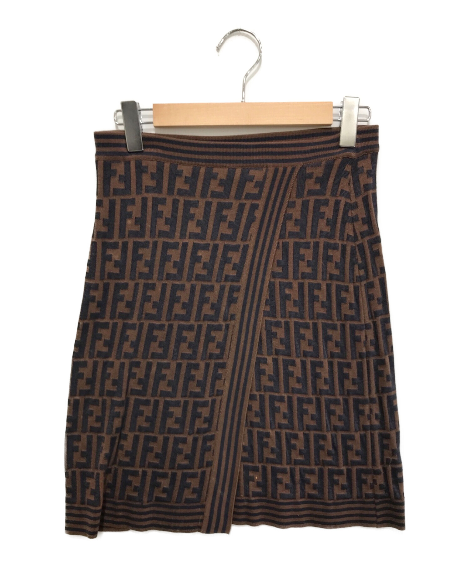 定番人気，2025 Fendi フェンディ　 スカート ズッカ　L サイズ　