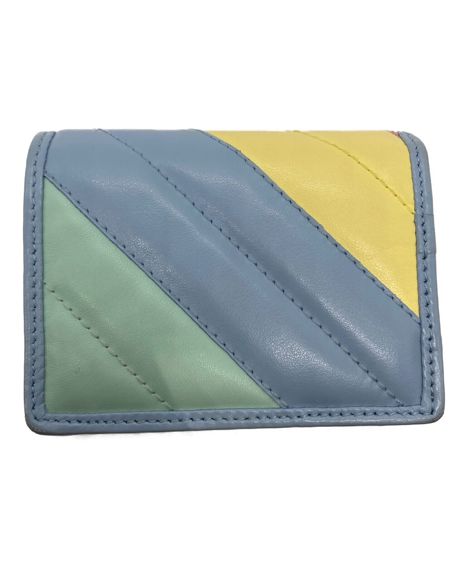 未使用級✨グッチ 二つ折り財布 キルティング パテントレザー GG マーモント 未使用】 グッチ GGマーモント 二つ折り財布 キルティングレザー