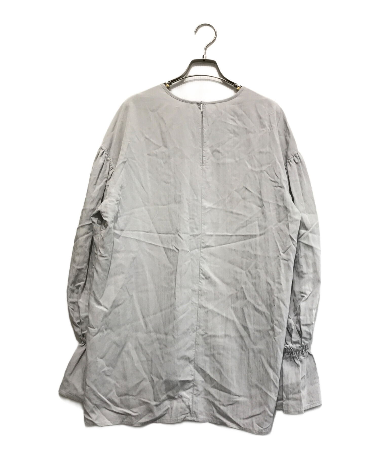 中古・古着通販】BEARDSLEY (ビアズリー) ギャザーカフスシャツ 中古・古着通販】BEARDSLEY (ビアズリー) ギャザーカフスシャツ