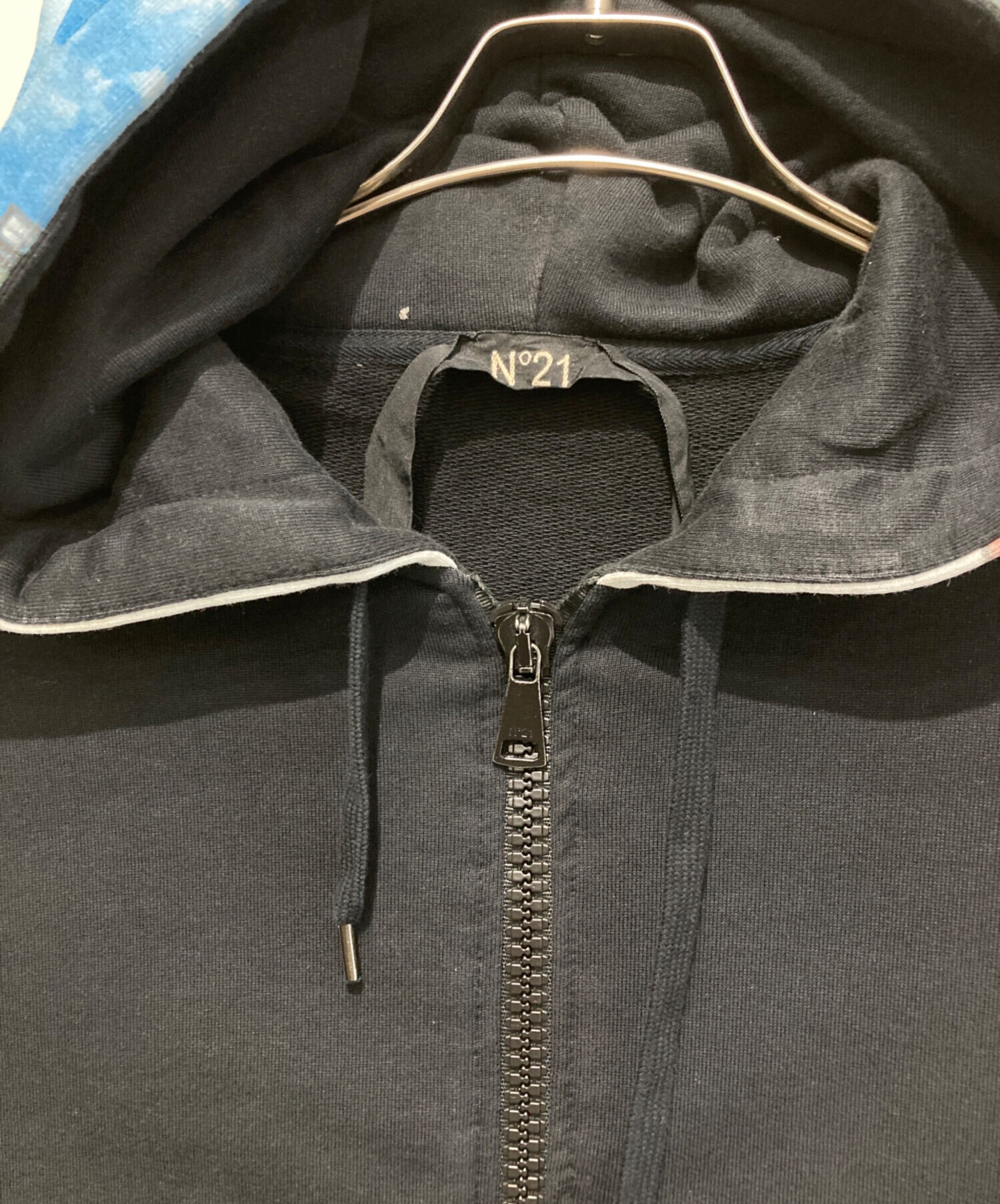 中古・古着通販】N°21 NUMERO VENTUNO (ヌメロヴェントゥーノ) フード 