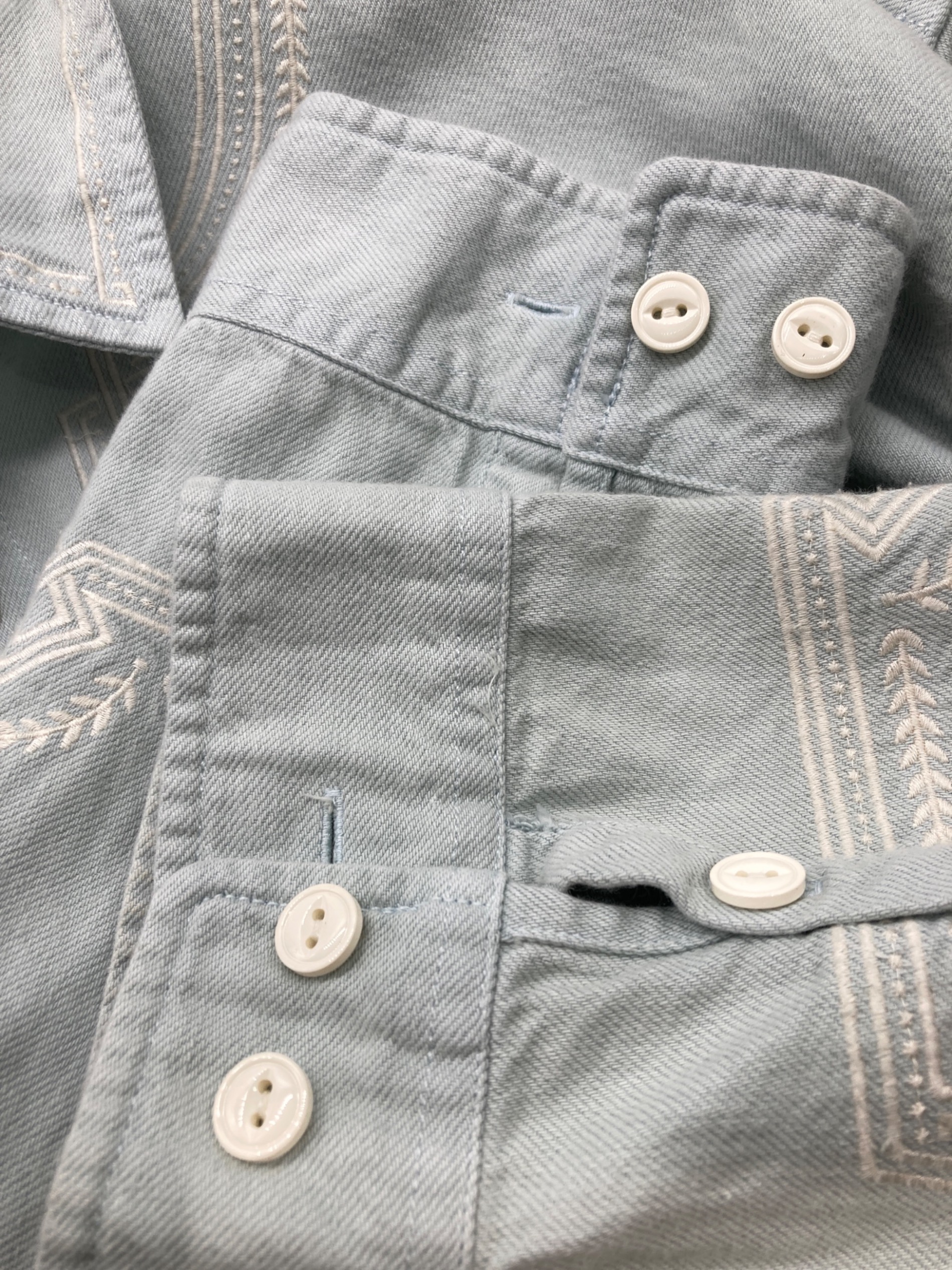 中古・古着通販】KITH (キス) Raw Hem Denim Apollo Shirt ブルー