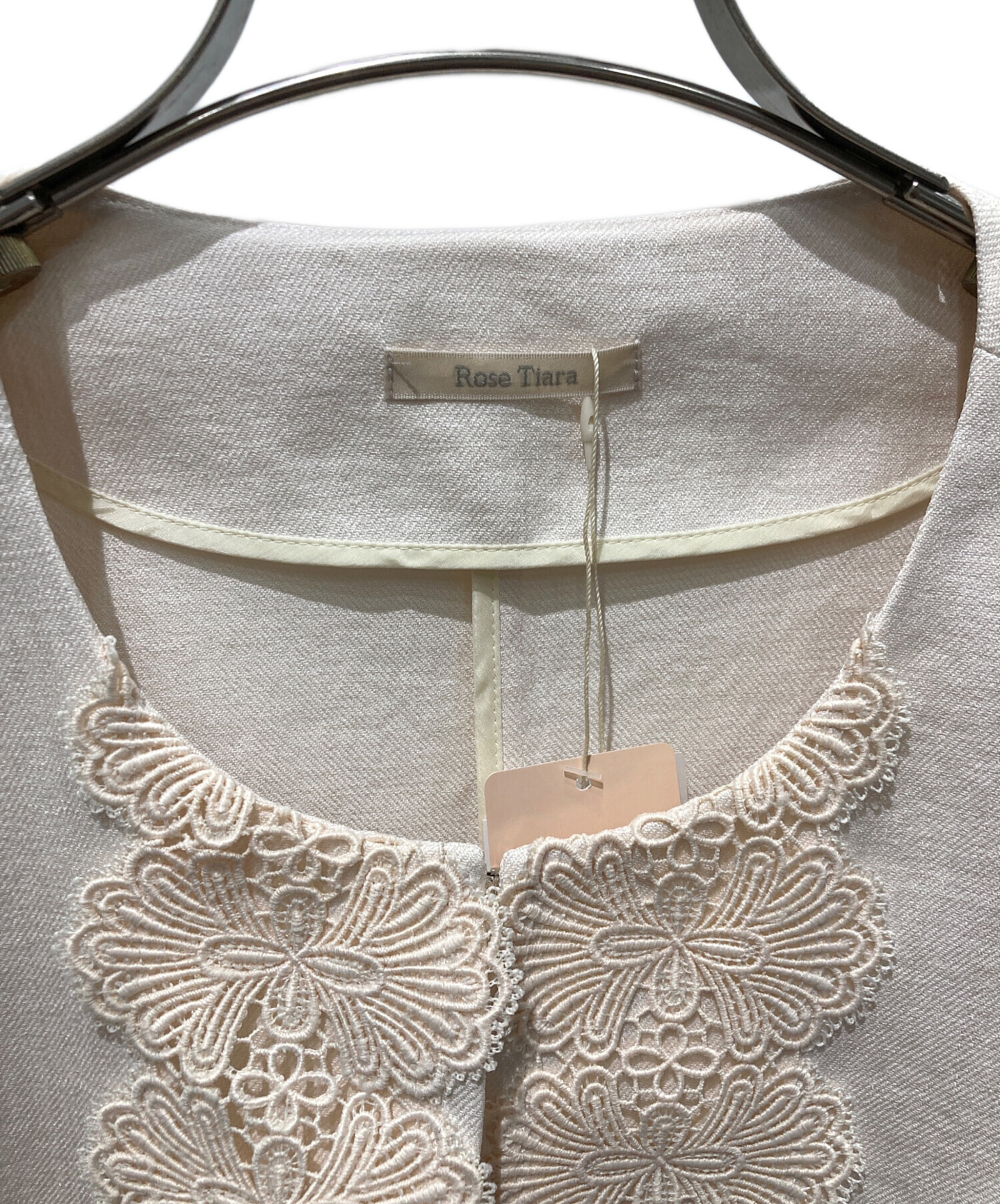 【新品・未使用】ローズティアラ　ジャケト　46 中古・古着通販】Rose Tiara (ローズティアラ) ノーカラージャケット