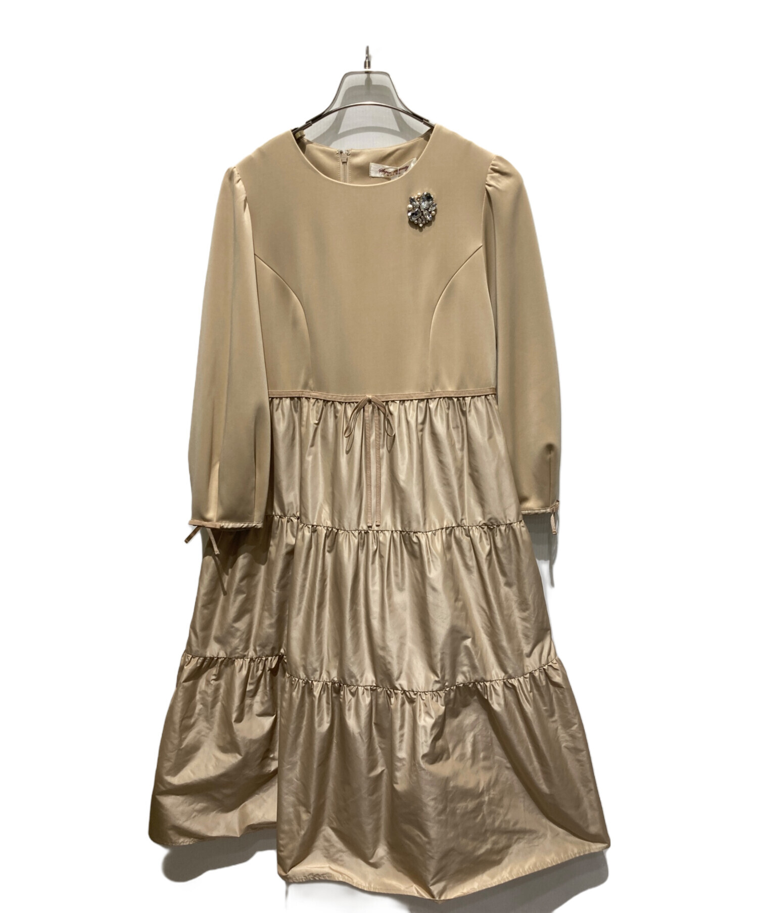 ❨新品❩ Super Beauty ティアードワンピース 中古・古着通販】Super Beauty (スーパービューティ) ビジュー