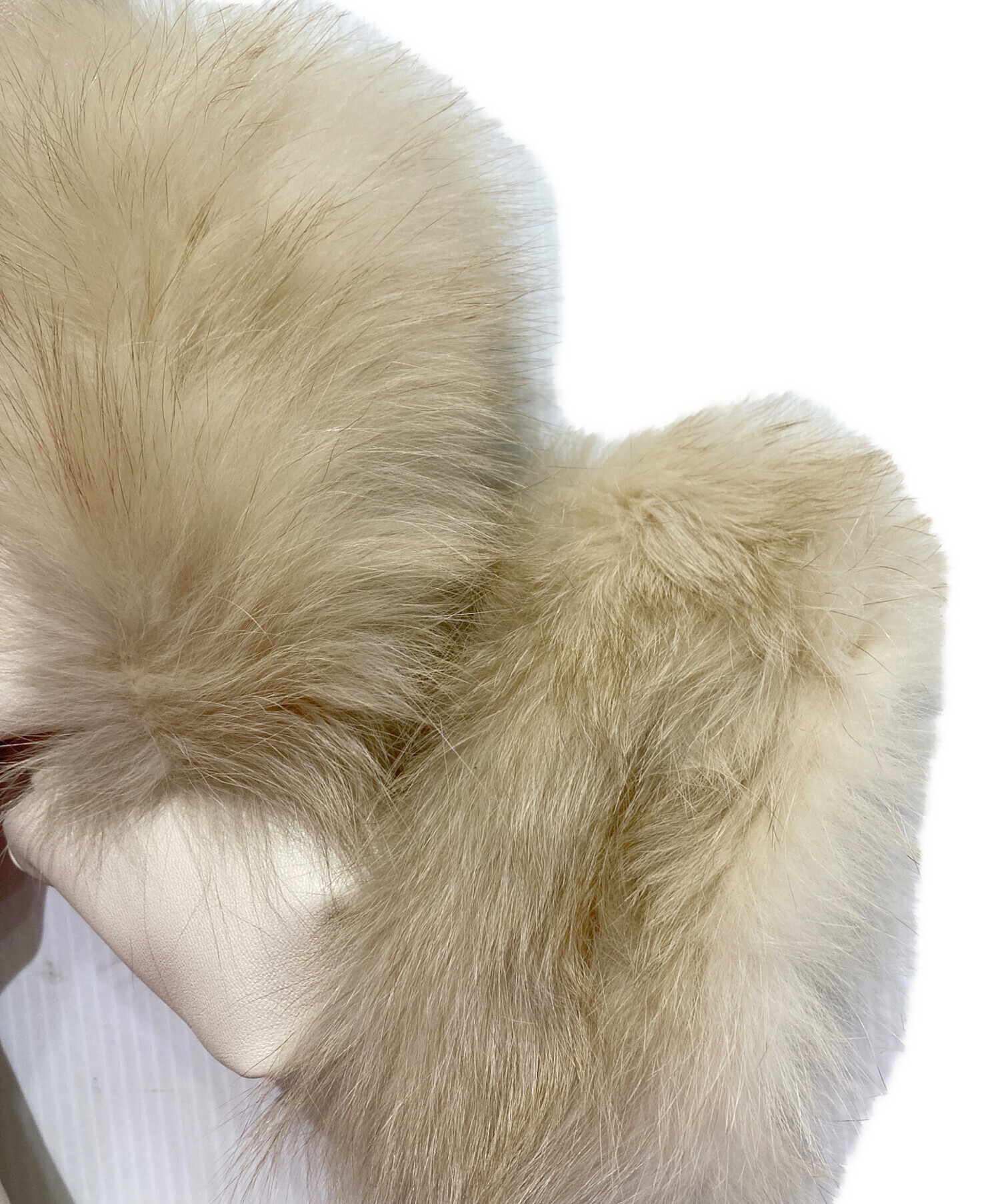 BALMAIN バルマン ファージャケットホワイト BALMAIN バルマン ファージャケットホワイト BALMAIN バルマン ファー