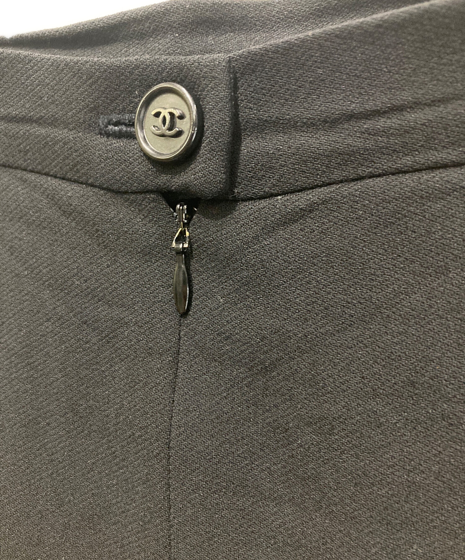 中古・古着通販】CHANEL (シャネル) ココマークボタンひざ丈スカート