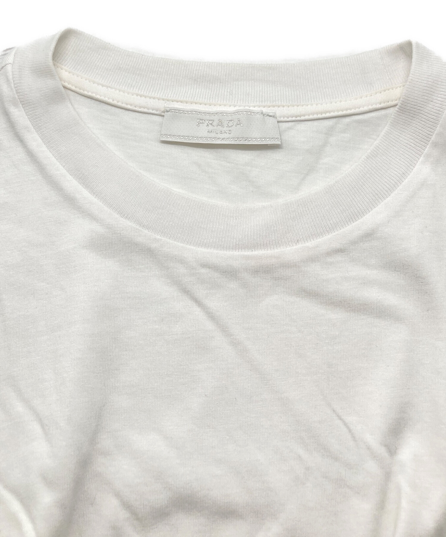 PRADA ロゴ刺繍 ホワイトTシャツ 中古・古着通販】PRADA (プラダ) ロゴ刺繍Tシャツ ホワイト サイズ:M
