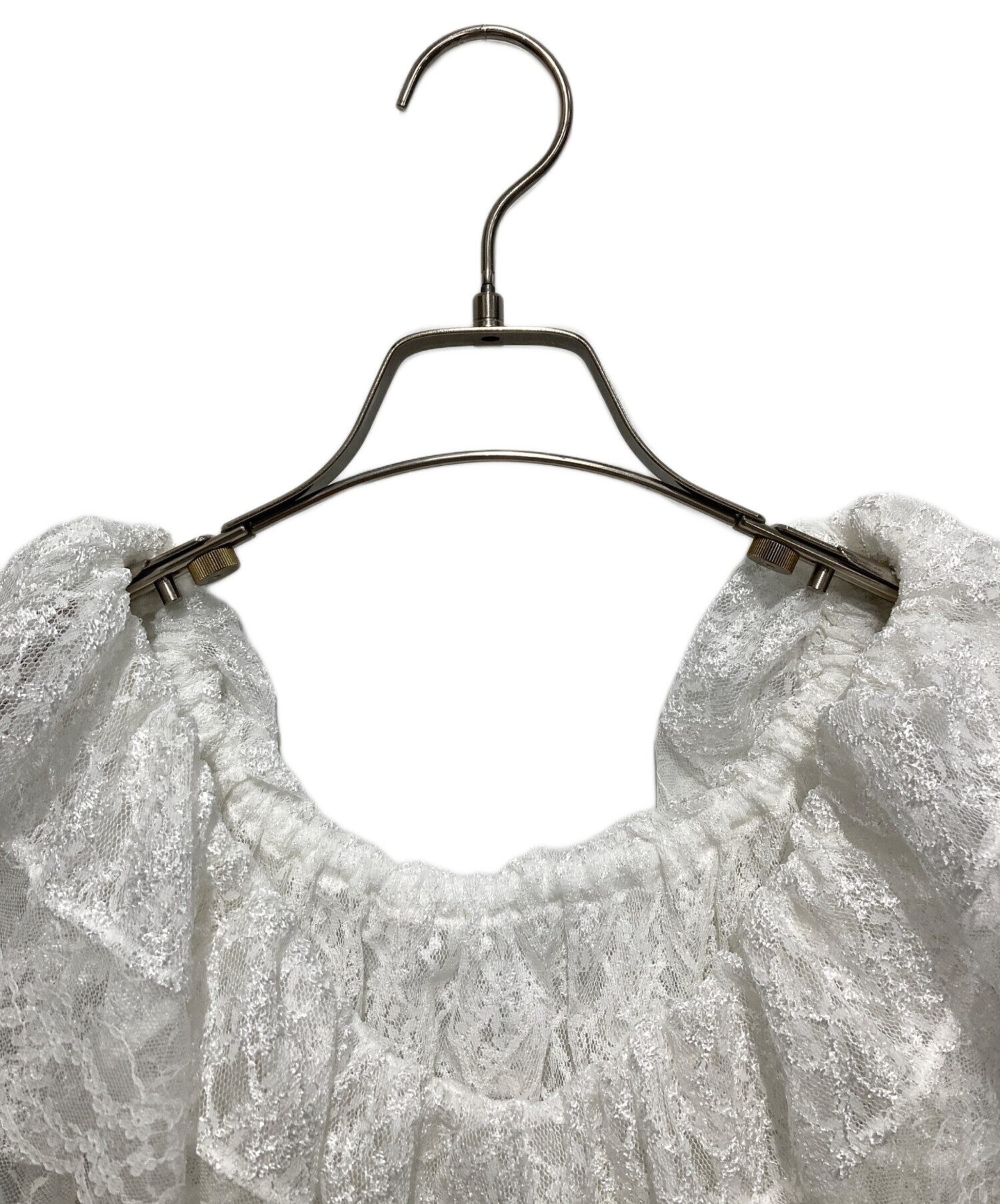 新品未使用　タグ付き Cygne ホワイト レース 半袖シャツ 中古・古着通販】cygne (シーニュ) オフショルレースブラウス ホワイト