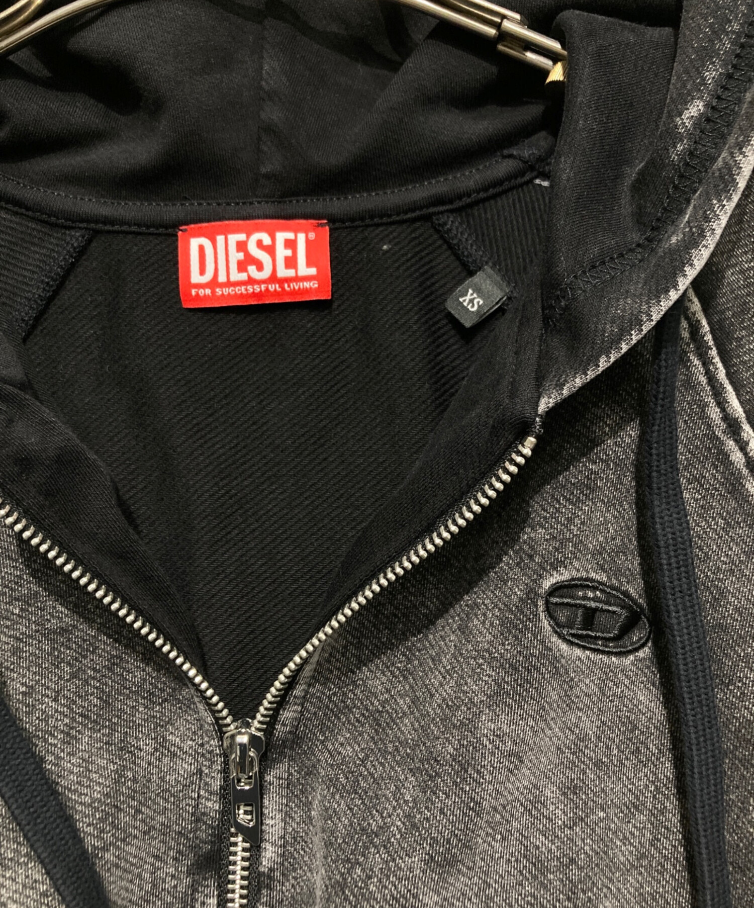 中古・古着通販】DIESEL (ディーゼル) ジップアップパーカー ブラック