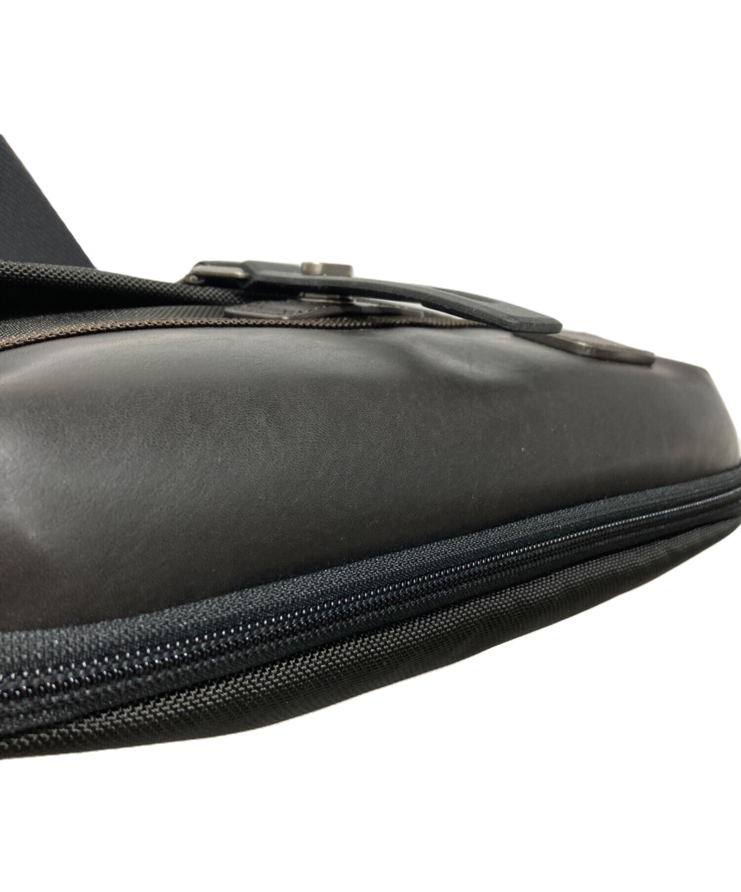 中古・古着通販】TUMI (トゥミ) ALPHA BRAVO ANNAPOLISZIP FLAPボディ
