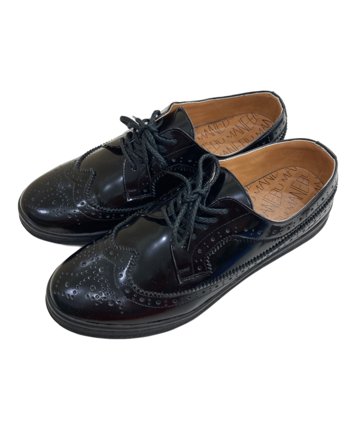 【美品】MANEBU ウィングチップ シューズ ブラック 中古・古着通販】MANEBU (マネブ) ウィングチップシューズ ブラック