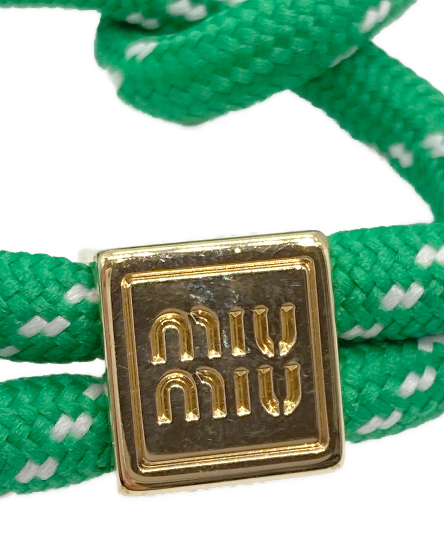 空*K様 miumiu レザーブレスレット　ライトグリーン 中古・古着通販】MIU MIU (ミュウミュウ) メタリック コード