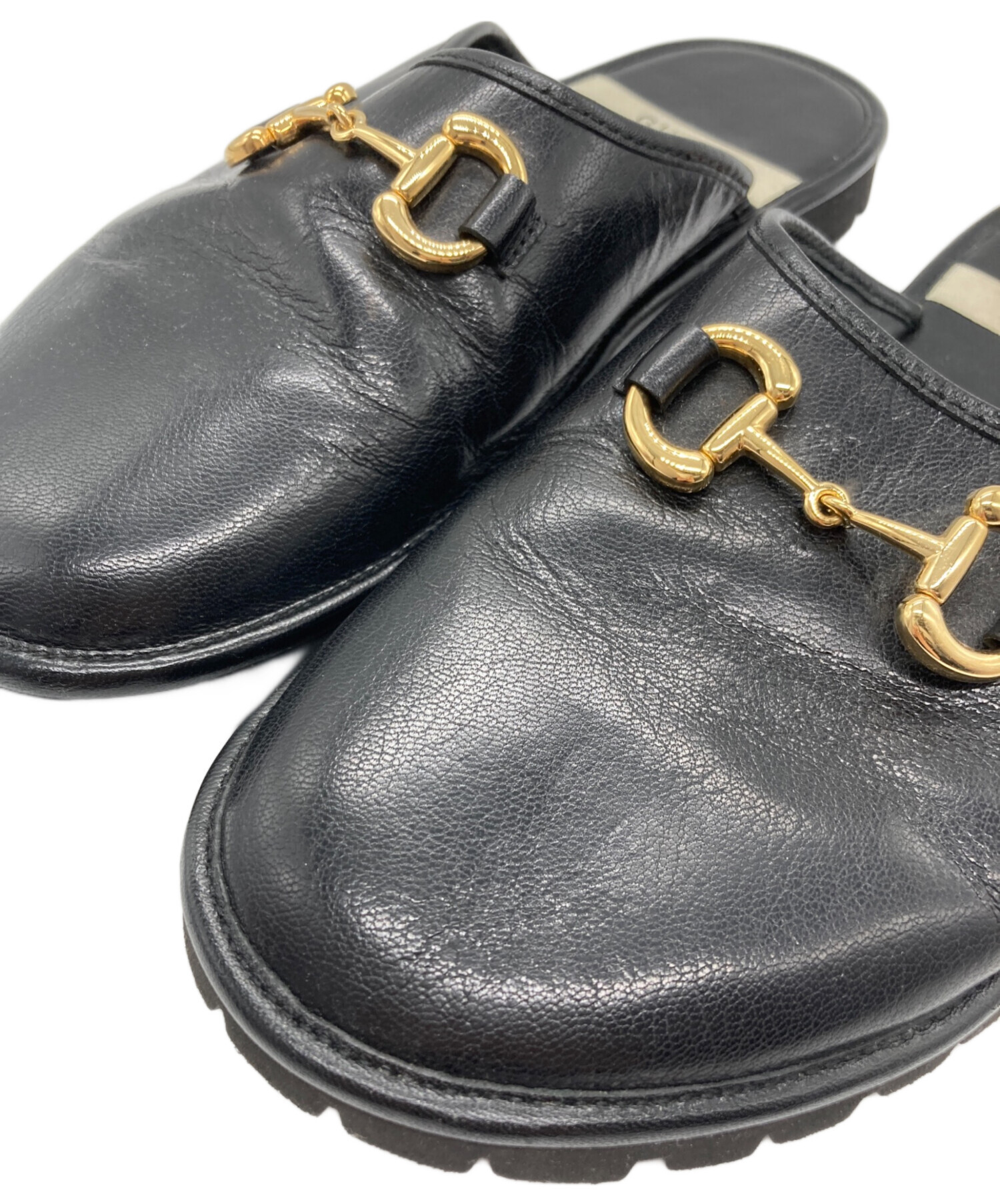 良品✨GUCCI グッチ プリーツ ミュール サンダル ブラック 37C 中古・古着通販】GUCCI (グッチ) ミュール ブラック サイズ:7