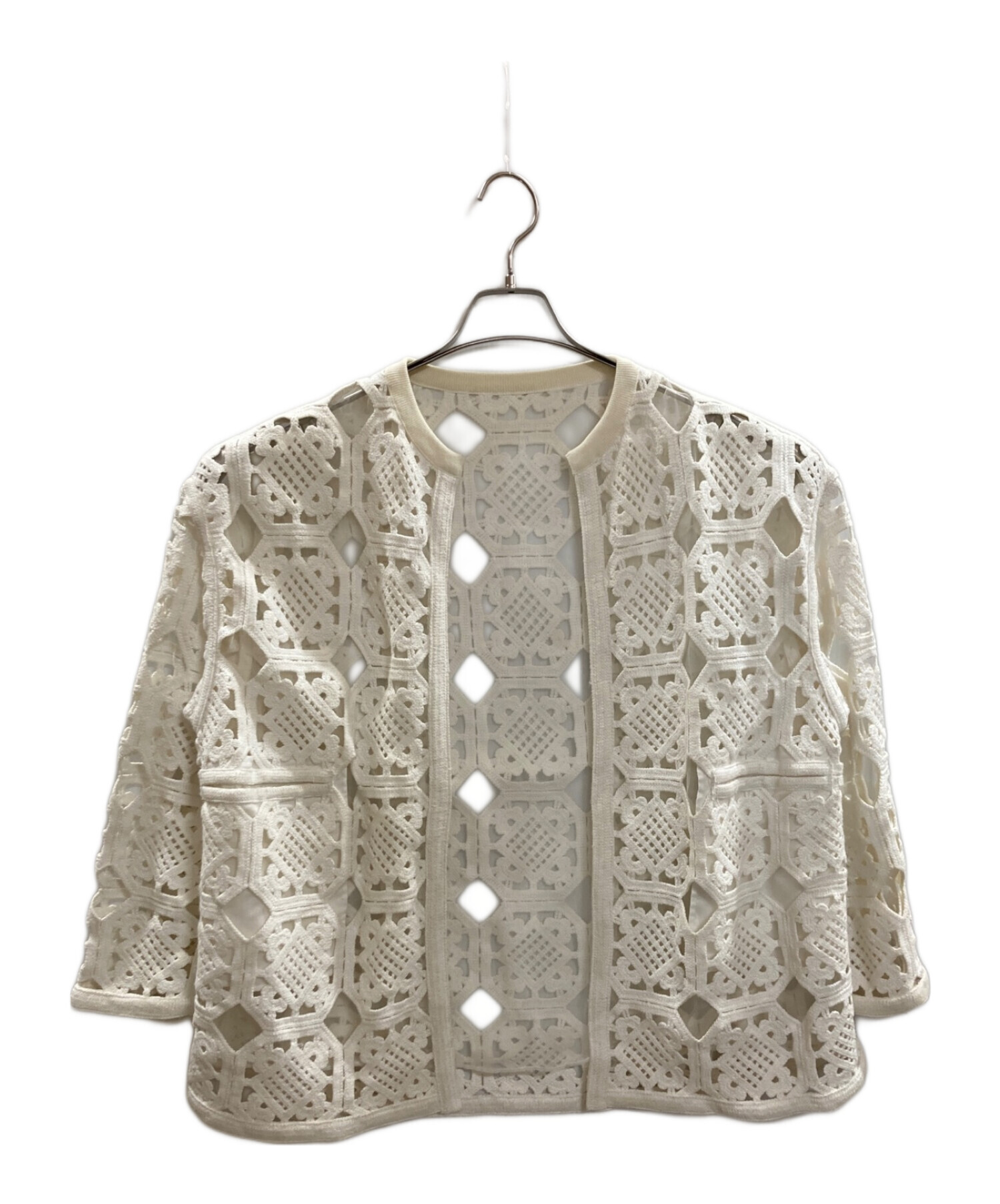 ballseyスクエアモチーフエンブロイダリーノーカラージャケット