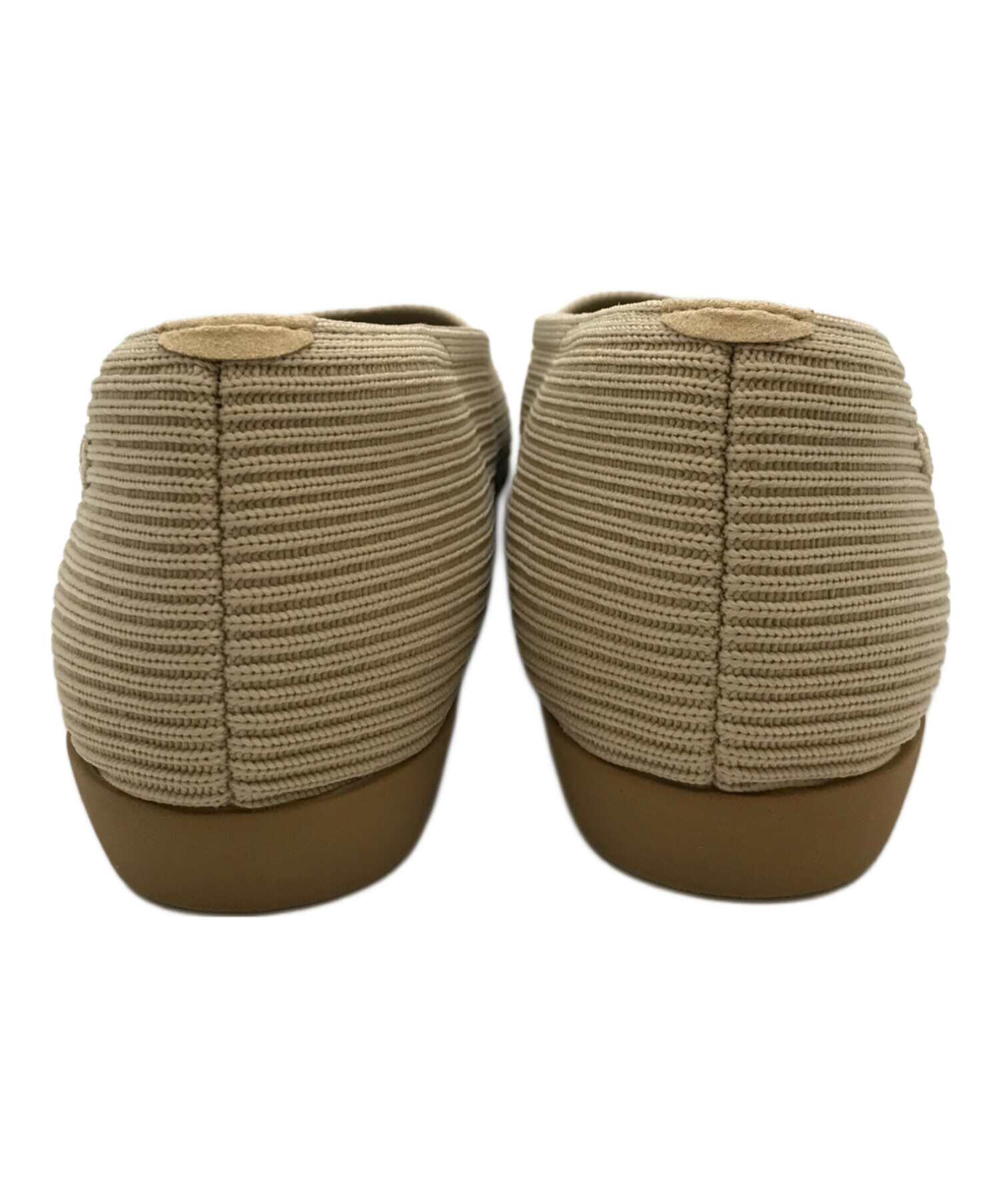 中古・古着通販】VIVAIA (ビバイア) ポインテッドトゥ Vカット