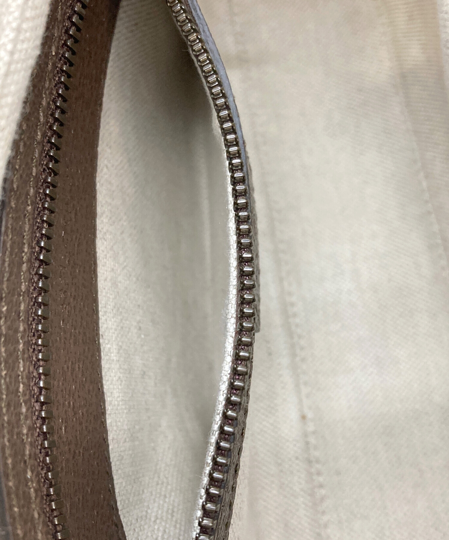 中古・古着通販】GUCCI (グッチ) GGスプリーム ボディバッグ/グッチ 中古・古着通販】GUCCI (グッチ) GGスプリーム ボディバッグ/グッチ