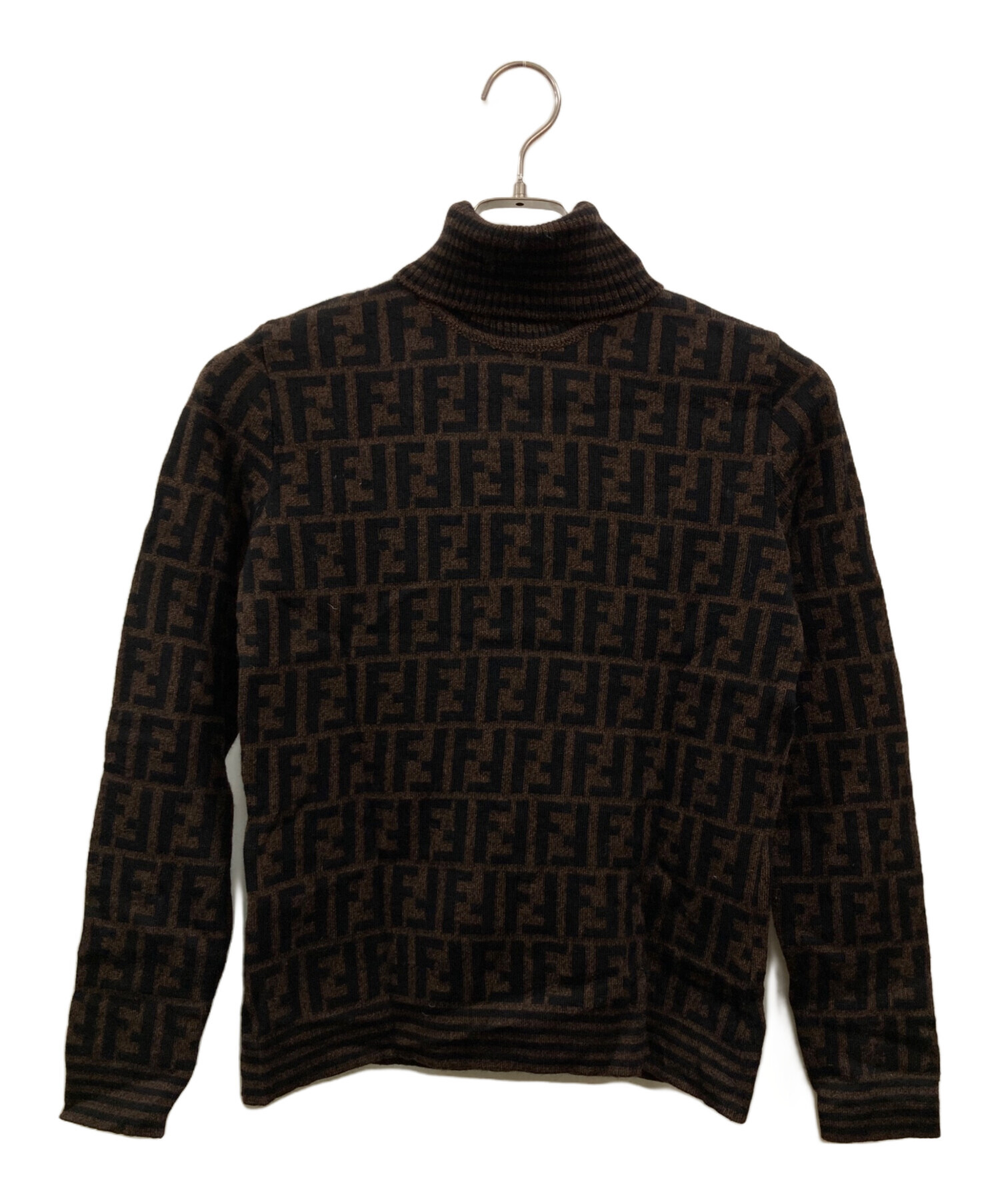 激安‼️美品✨️本物FENDI✨️ズッカ柄 タートル ニット(*^^*)クリーニング済 中古・古着通販】FENDI (フェンディ) ズッカ柄タートルネックニット