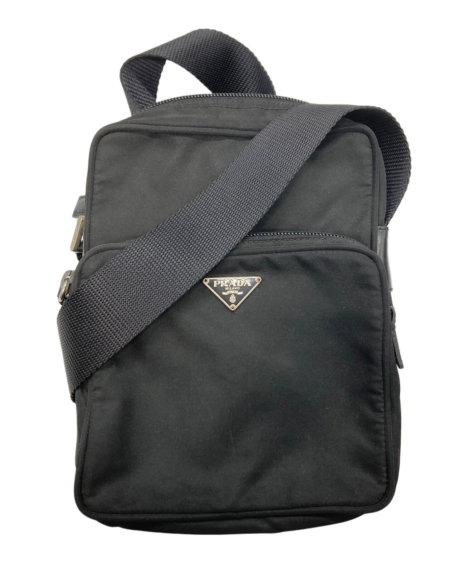 中古・古着通販】PRADA (プラダ) アマゾン型三角ロゴプレート