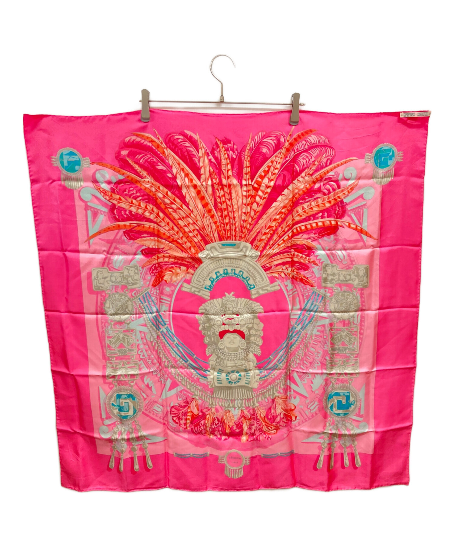 未使用　美品HERMES エルメス　馬と騎手のシルクスカーフ　赤ピンク系　箱なし 未使用 美品HERMES エルメス 馬と騎手のシルクスカーフ 赤ピンク系 箱