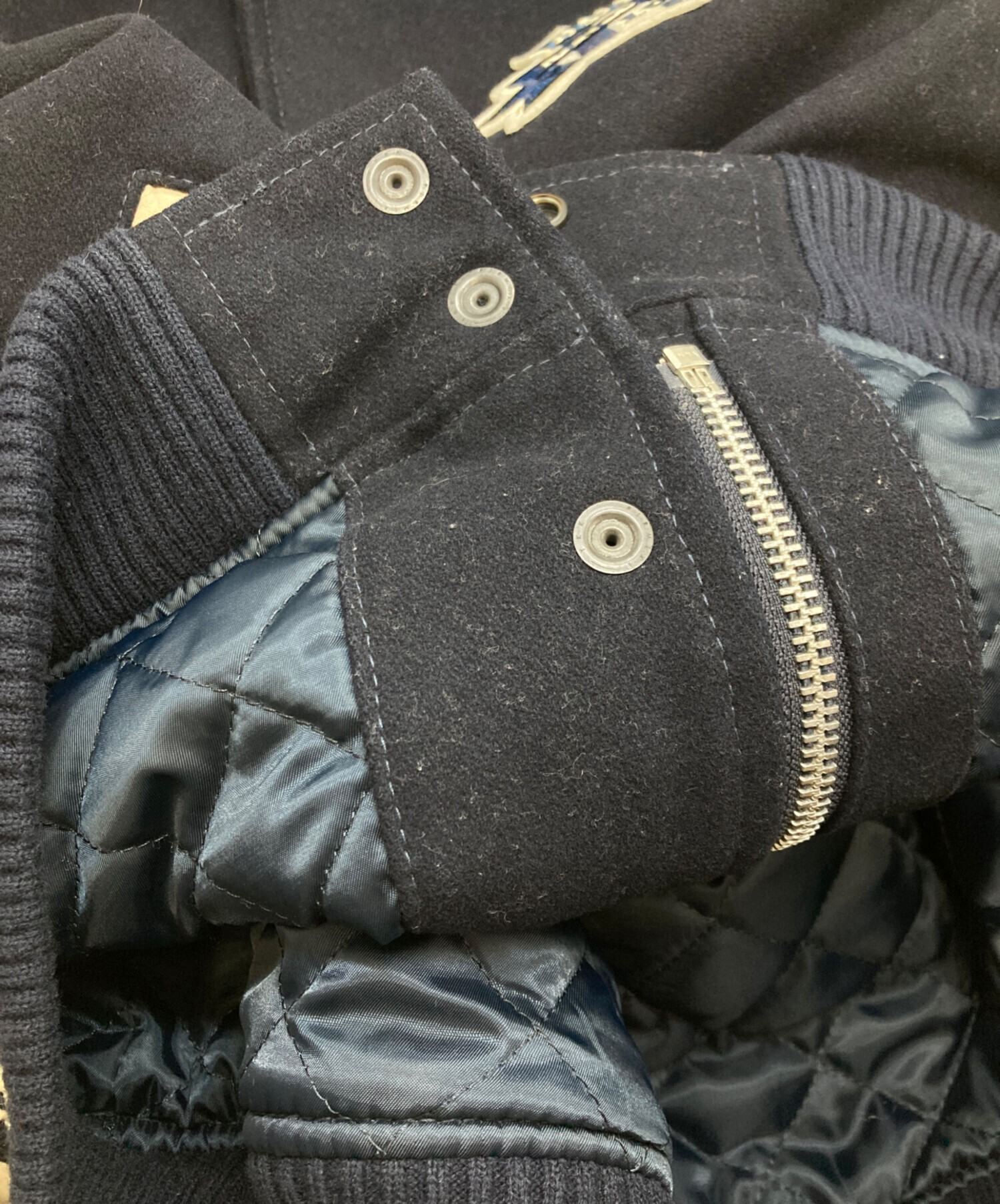 AUREX スタジャン TORCH&LAUREL 中古・古着通販】AVIREX (アヴィレックス) TORCH&LAUREL VARSITY