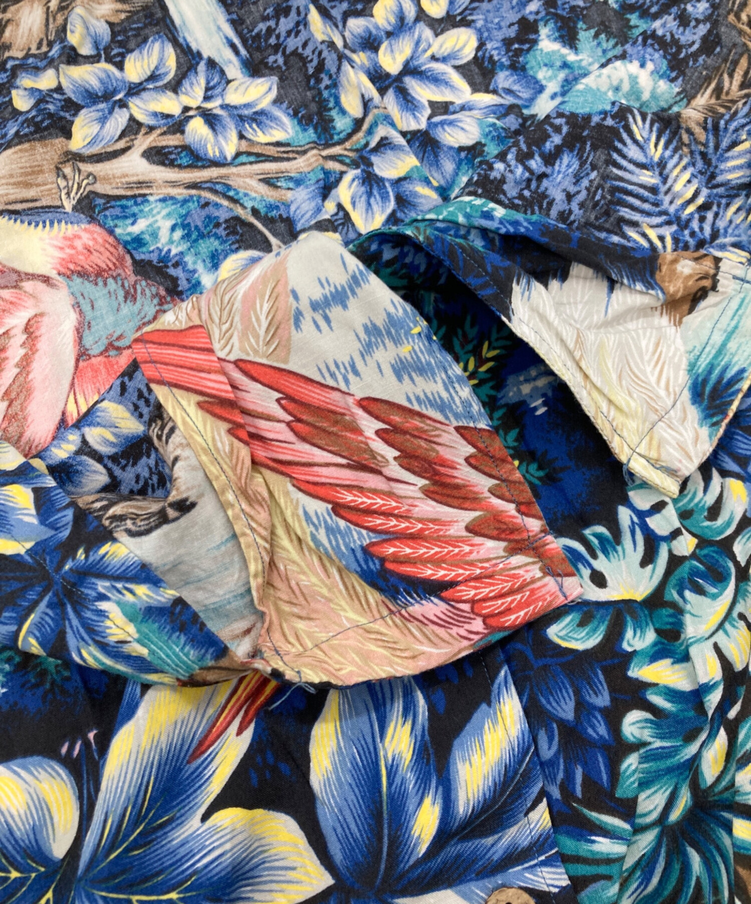 ヴィンテージ 昭和レトロ 古着 刺繍デザインベロアブラウス 別珍 花 濃青 朧 おぼろ ヴィンテージ 鷹 刺繍 和柄 別珍 スカジャン 9043834 和