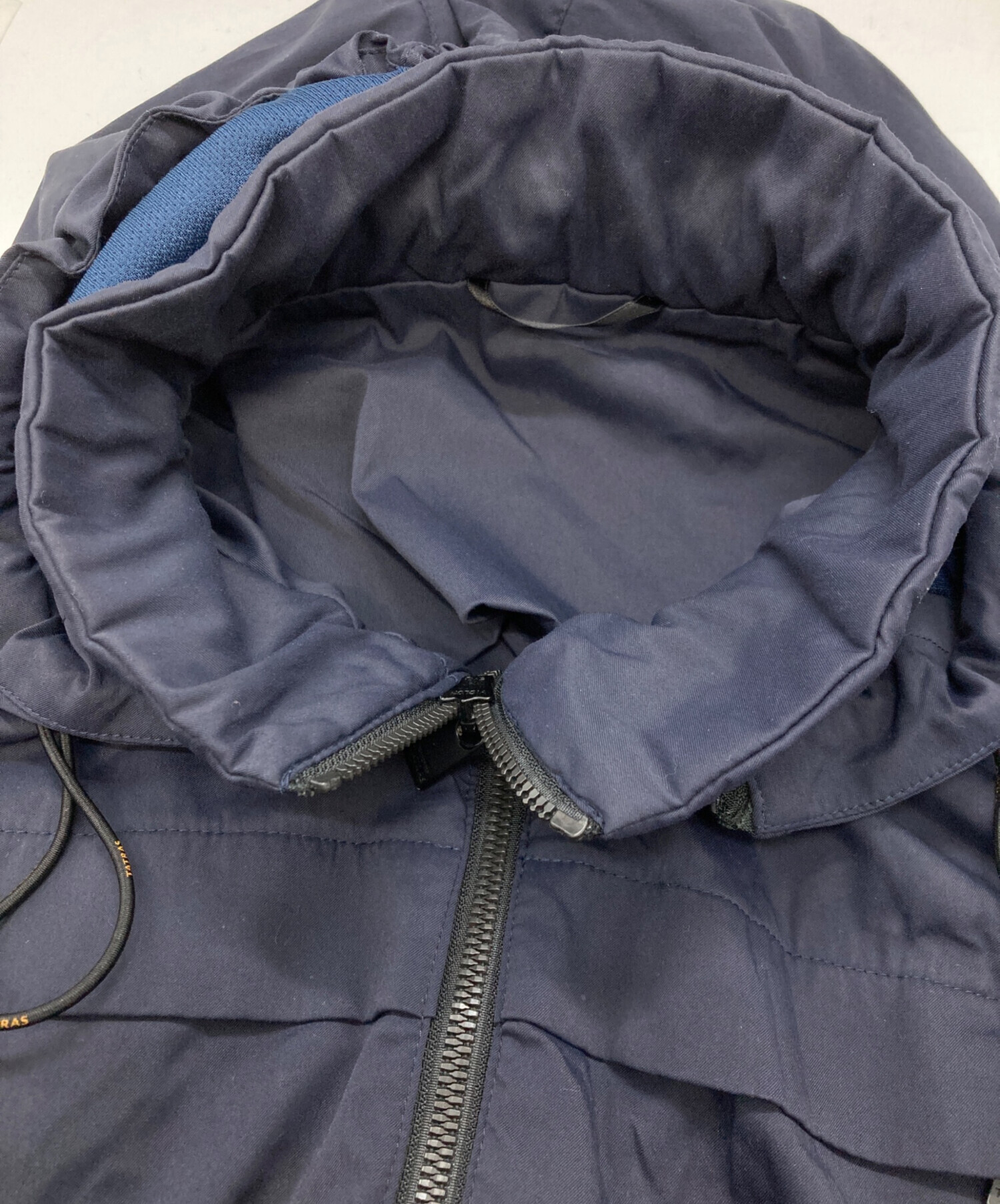 中古・古着通販】TATRAS (タトラス) ナイロンジップアップジャケット