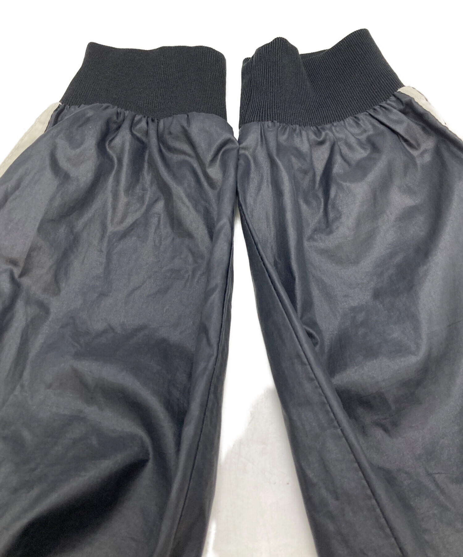 中古・古着通販】adidas (アディダス) プルオーバー ブラック サイズ:M