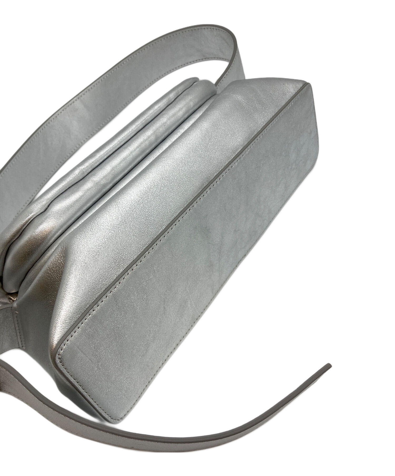 中古・古着通販】OSOI (オソイ) FOLDER BROT BAG シルバー｜ブランド 