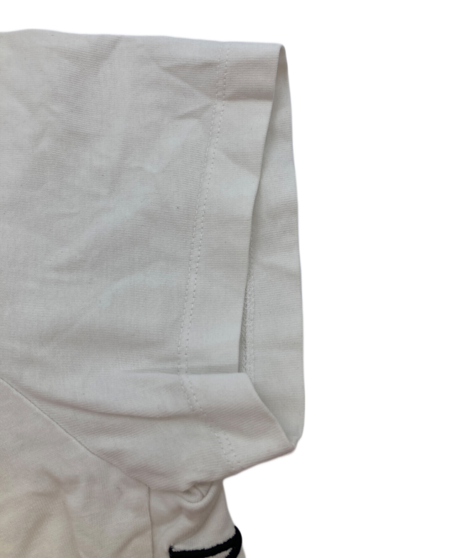 中古・古着通販】MONCLER (モンクレール) VネックサイドロゴTシャツ 