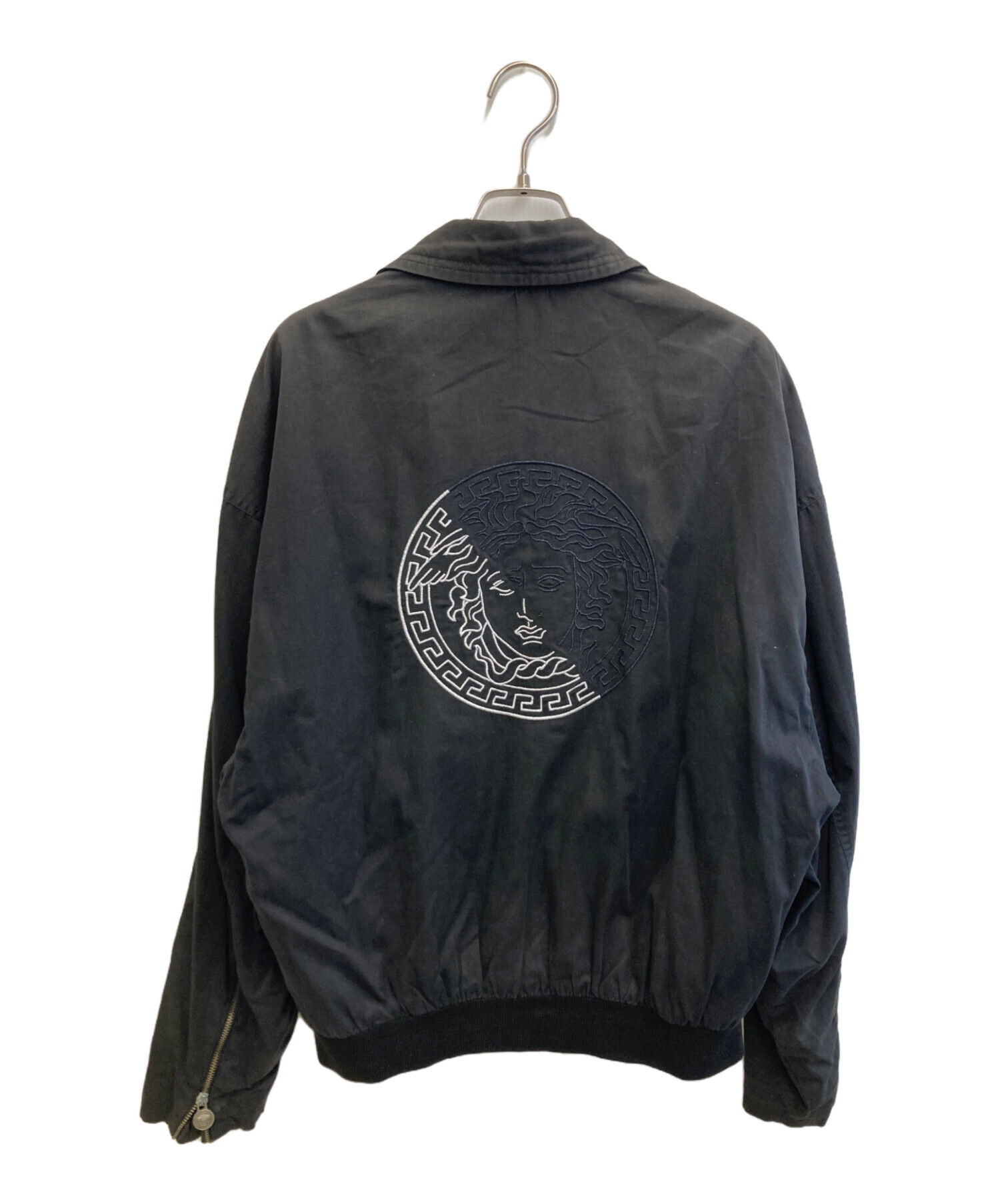 中古・古着通販】VERSACE (ヴェルサーチェ) 背面刺繍スイングトップ 