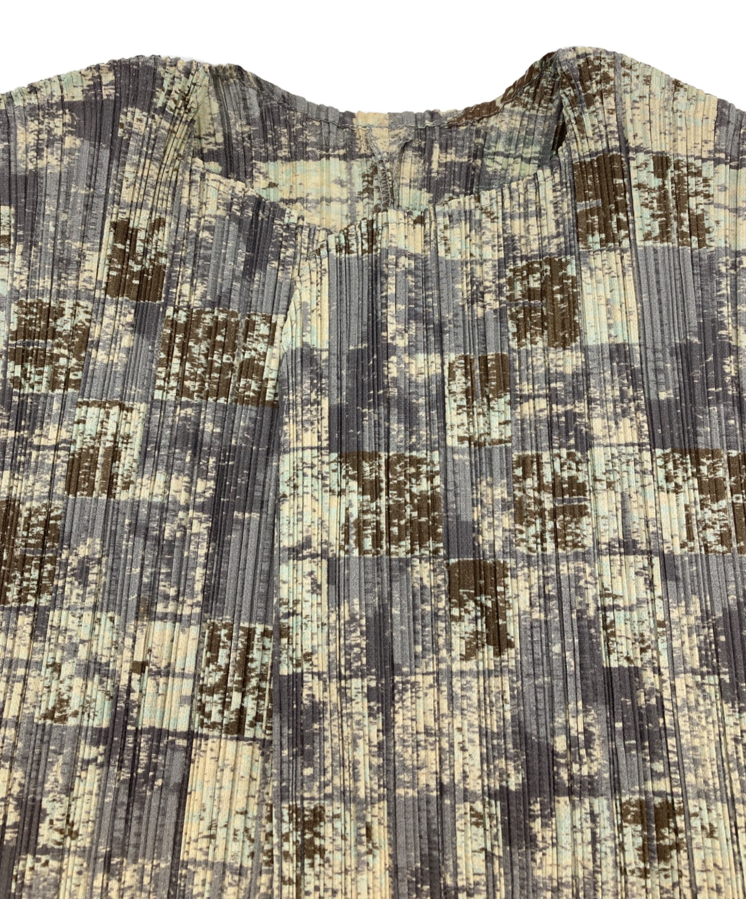 プリーツプリーズ カーキカーディガンPLEATS PLEASE 3無地 中古・古着通販】PLEATS PLEASE (プリーツプリーズ) プリーツ