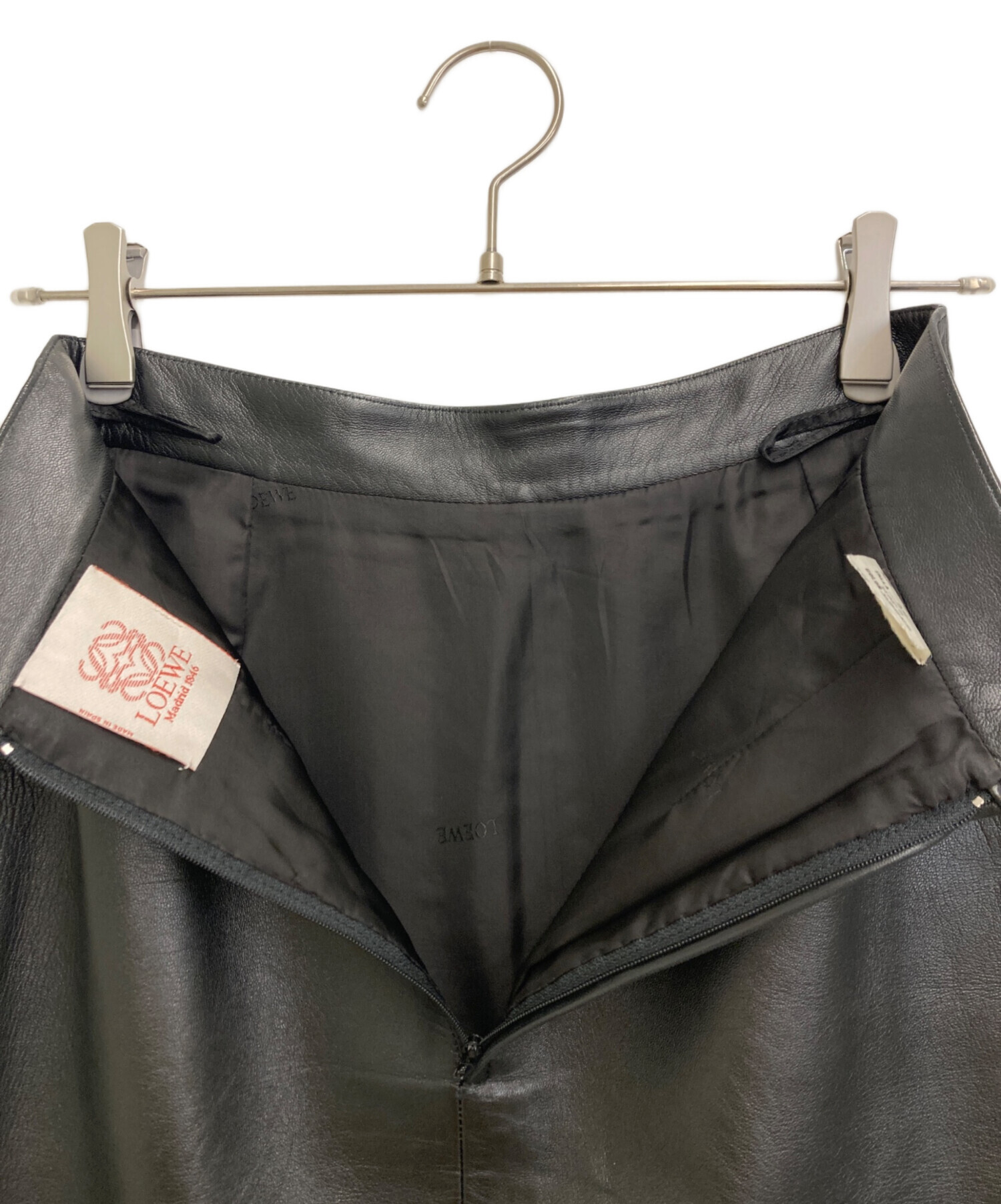LOEWE ロエベ レザースカート（ハンガー付き）