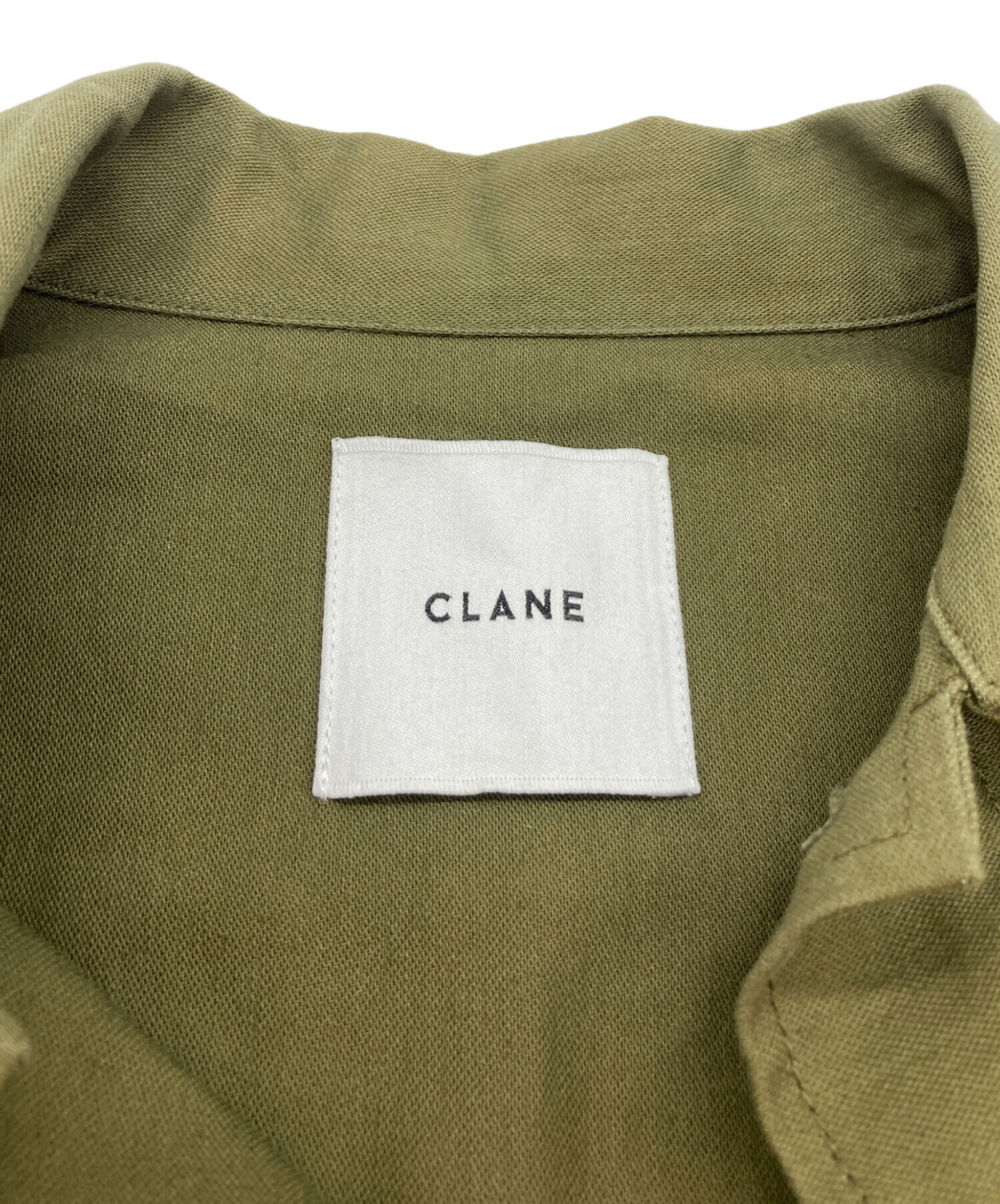 中古・古着通販】CLANE (クラネ) BACK FRILL MILITARY JACKET カーキ