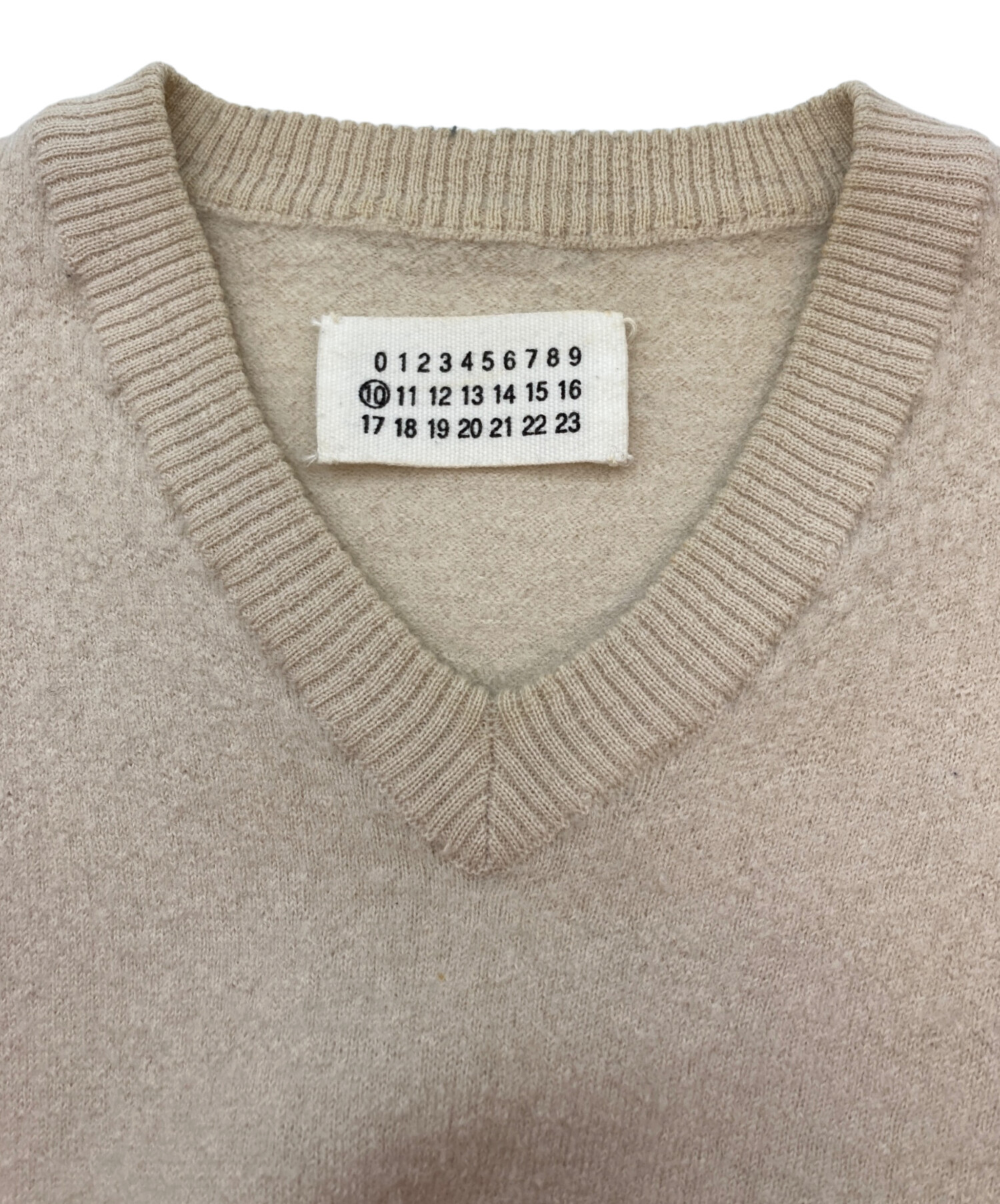 Martin Margiela 14 ベージュ Vネックニットセーター M 中古・古着通販】Maison Margiela 10 (メゾンマルジェラ 10) Vネック