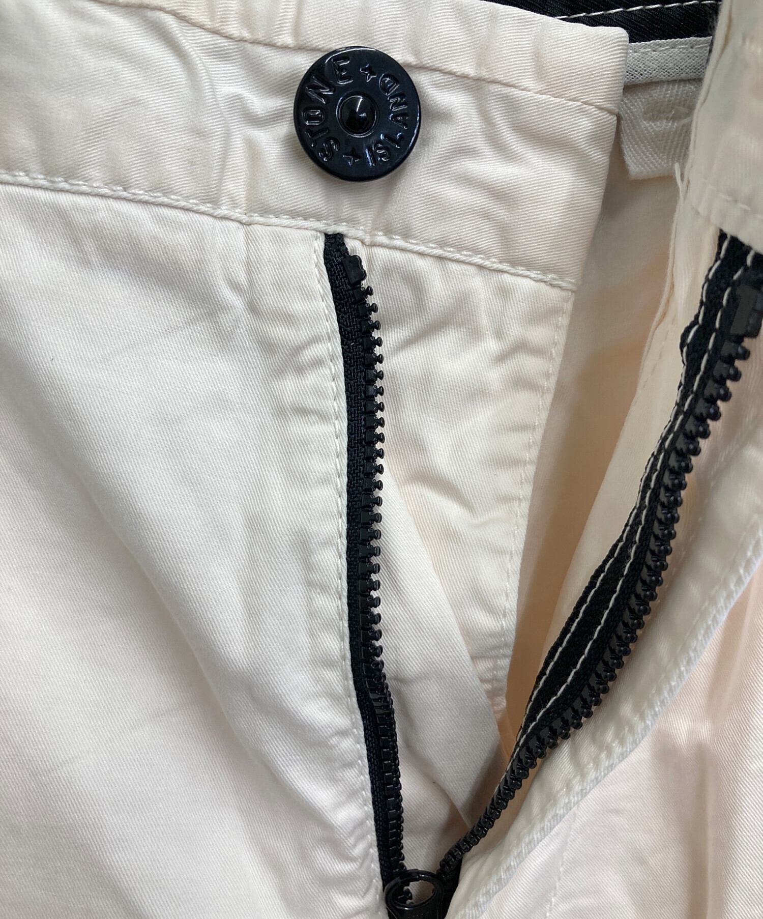 中古・古着通販】STONE ISLAND (ストーンアイランド) パンツ ホワイト