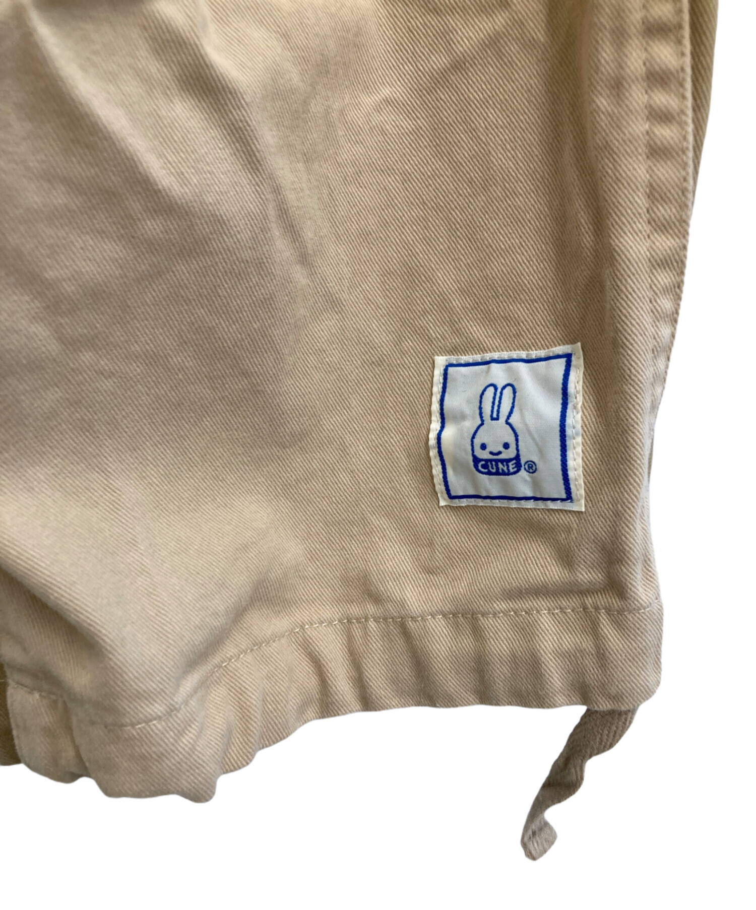 中古・古着通販】CUNE (キューン) 6連チノパン ベージュ サイズ:3 中古・古着通販】CUNE (キューン) 6連チノパン ベージュ サイズ:3