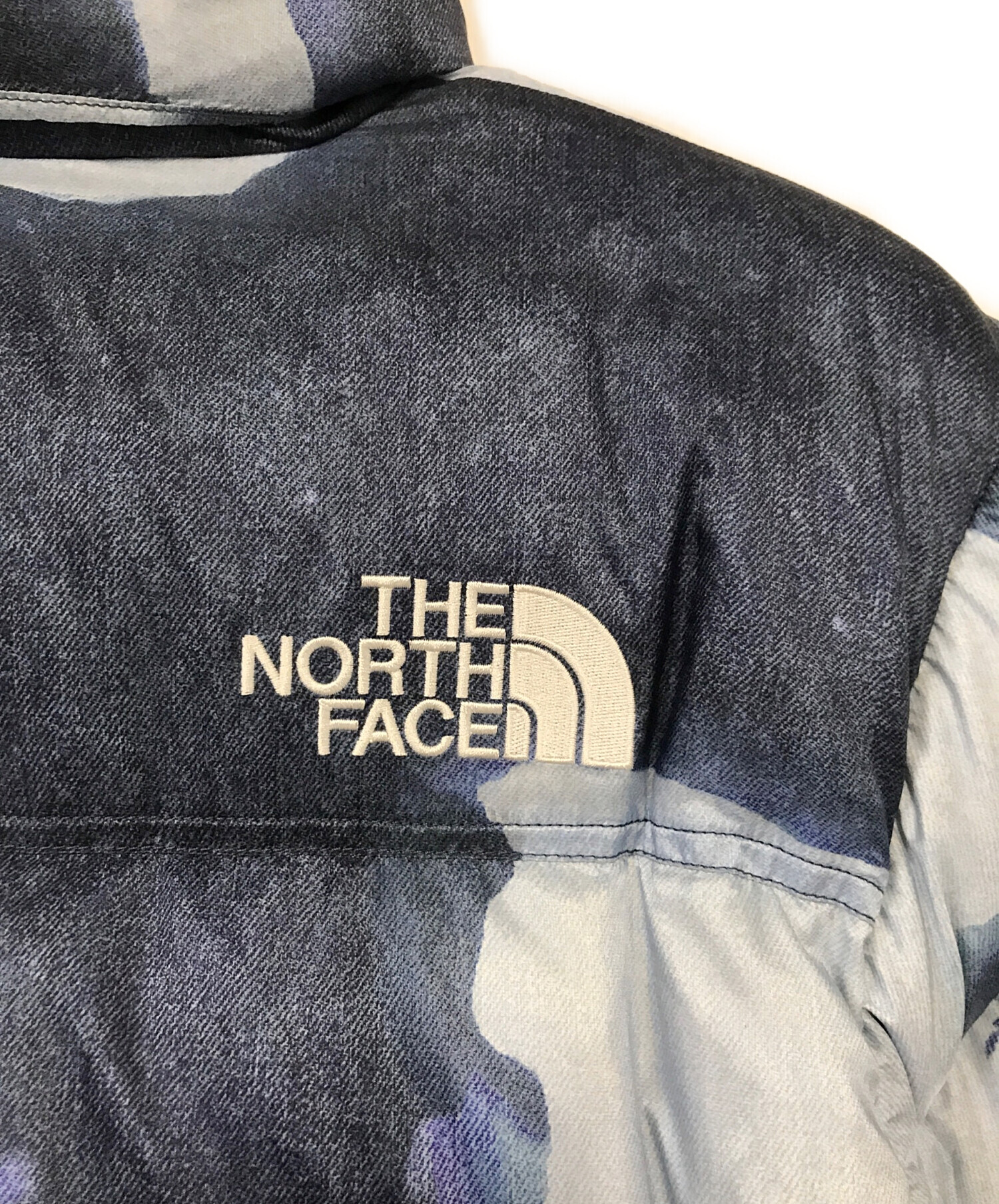 【L最安値】シュプリームBleached Denim PrintNuptse Supreme®/The North Face® Bleached Denim Print Nuptse Jacket