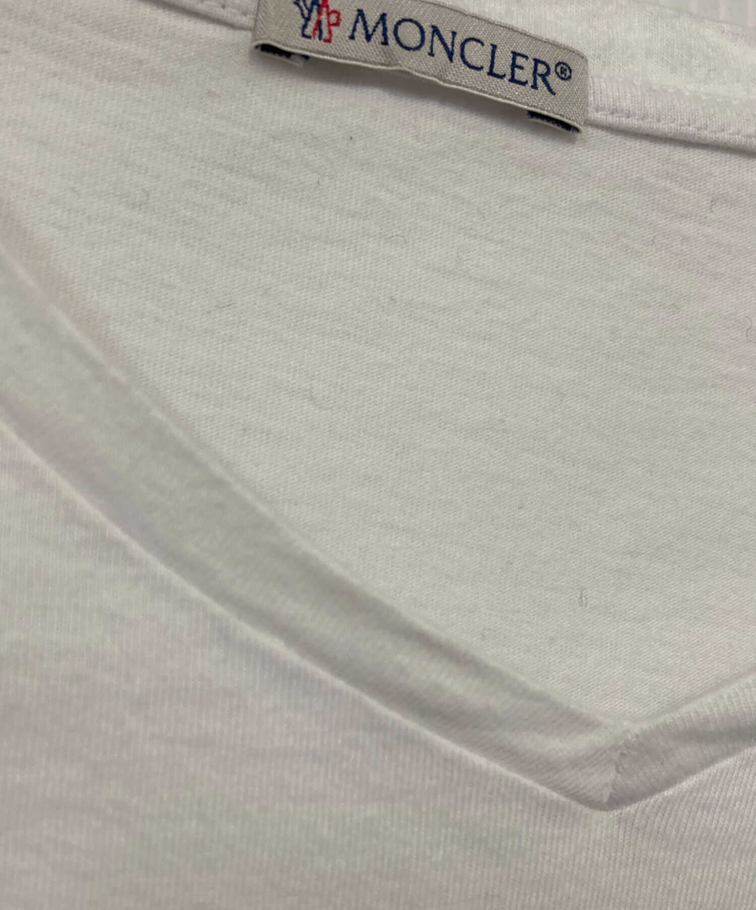 中古・古着通販】MONCLER (モンクレール) MAGLIA SCOLLO A V V NECK 