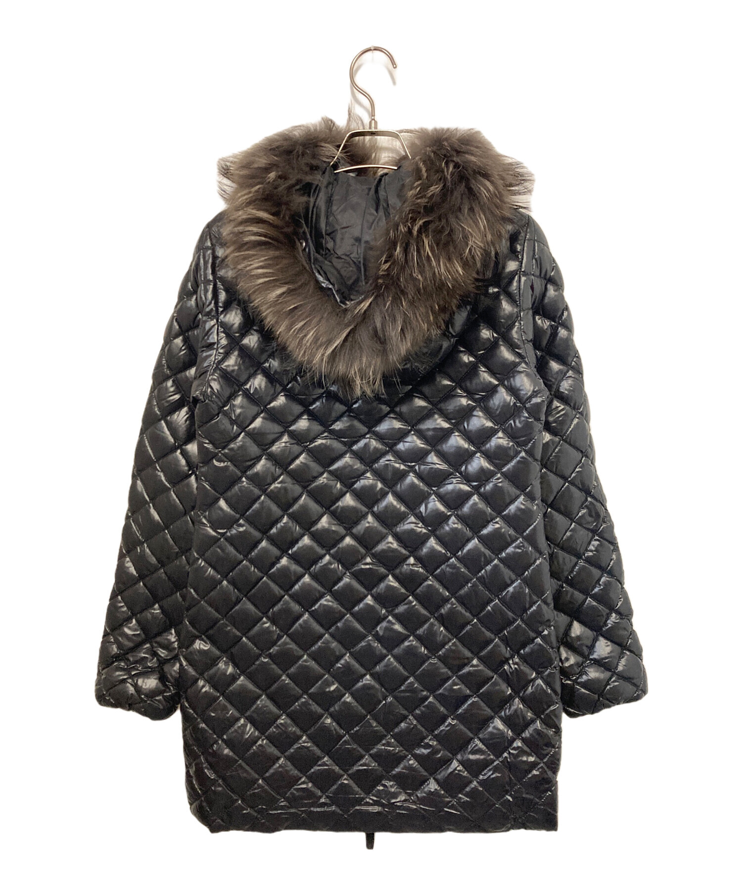 デュベティカアッカキルティング コート黒ダウンコート