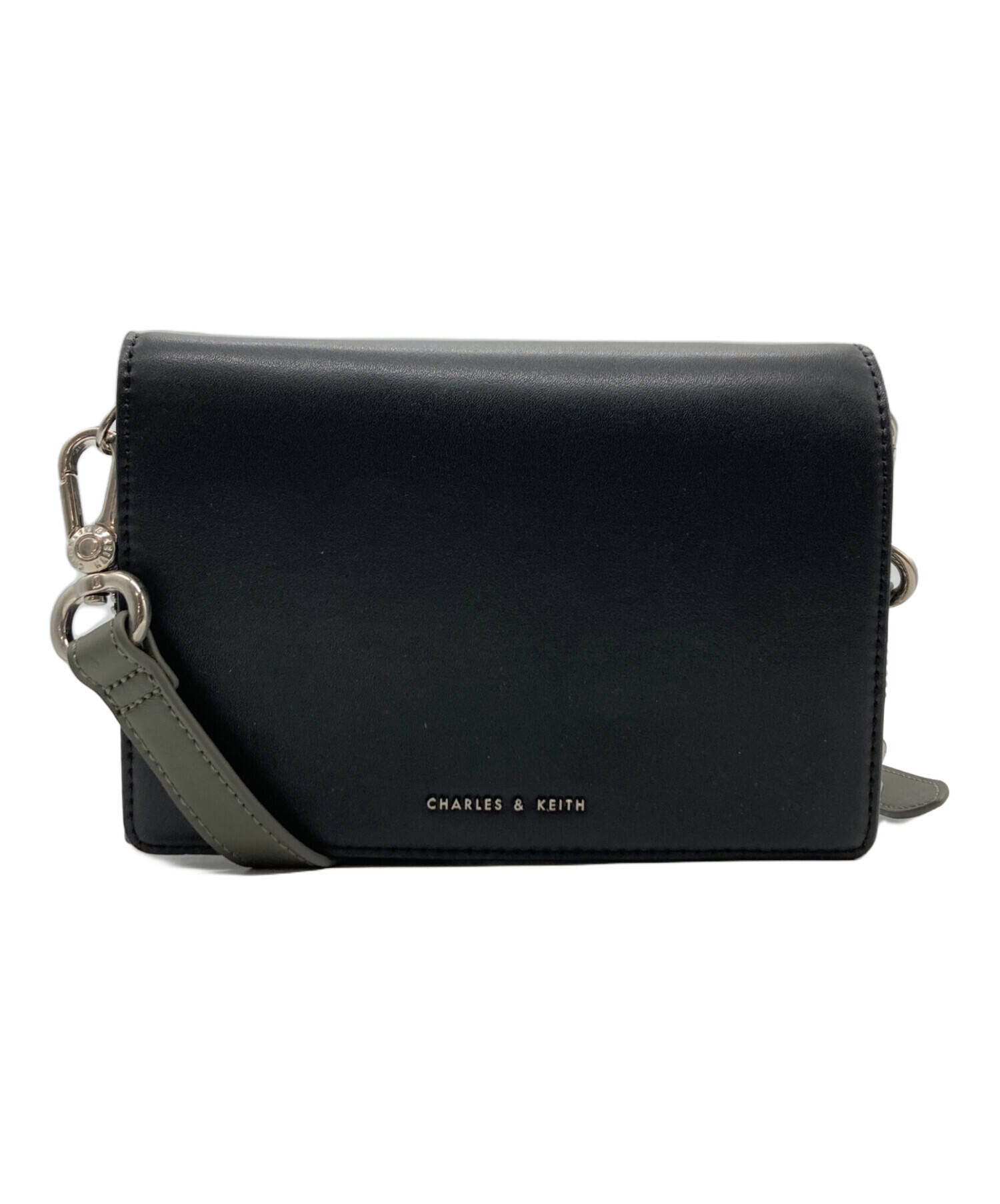 CHARLES & KEITH ブラックショルダーバッグ チャールズアンドキース 中古・古着通販】CHARLES & KEITH (チャールズ＆キース) ポーチ付
