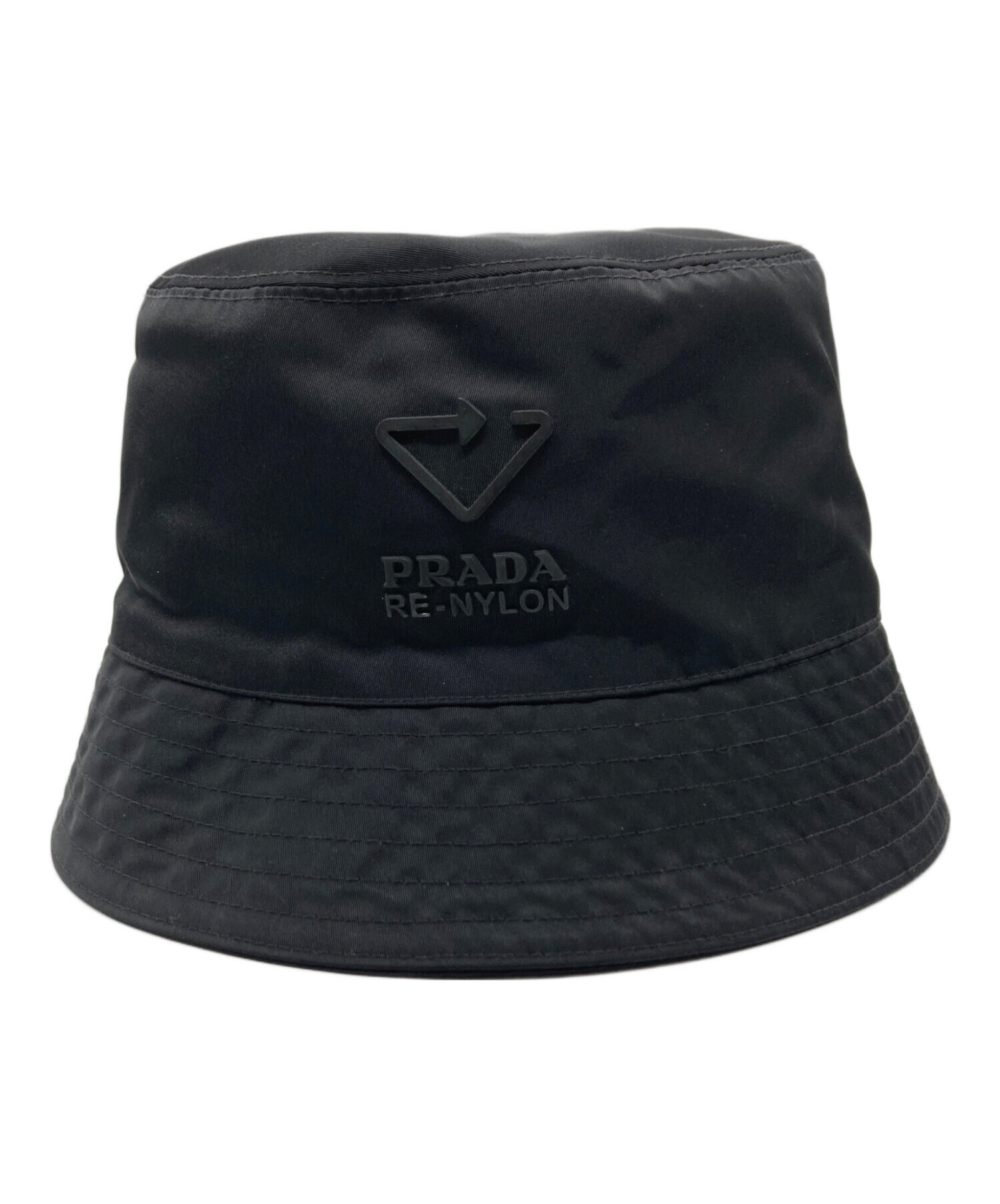 中古・古着通販】PRADA (プラダ) RE-NYLON トライアングルプレート 中古・古着通販】PRADA (プラダ) RE-NYLON トライアングルプレート