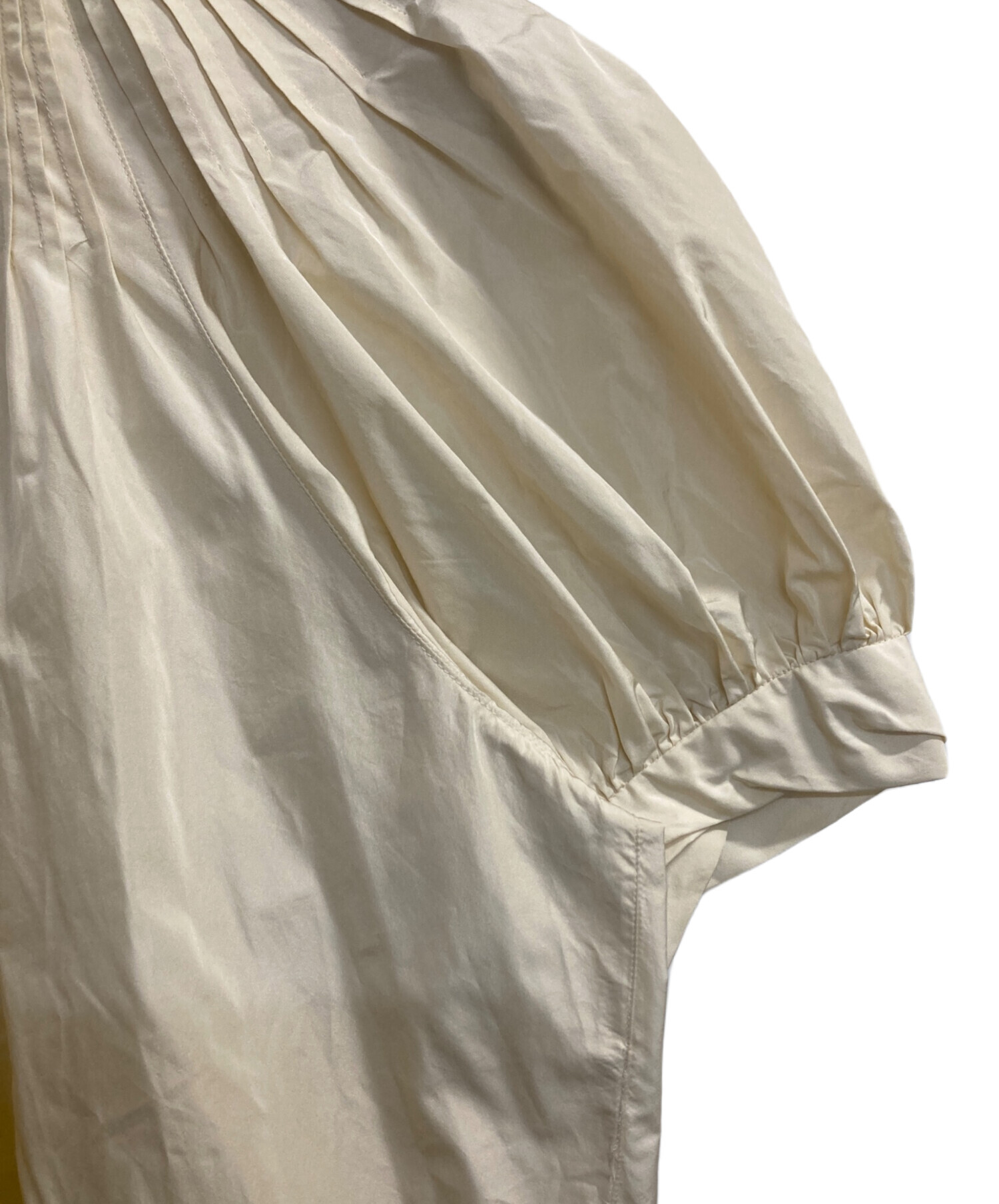♡専用♡ ナイロンタフタピンタックBL machatt ベージュ　パフスリーブ 中古・古着通販】machatt (マチャット) ナイロンタフタピンタックBL