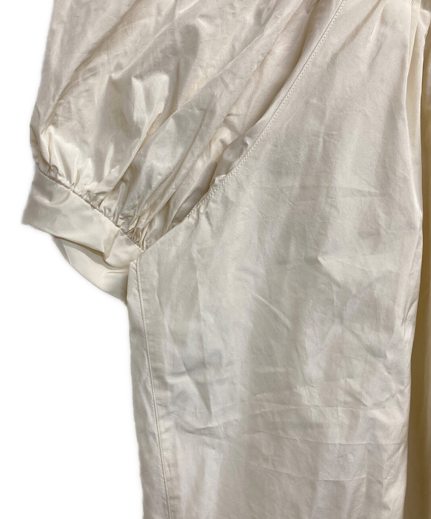 ♡専用♡ ナイロンタフタピンタックBL machatt ベージュ　パフスリーブ 中古・古着通販】machatt (マチャット) ナイロンタフタピンタックBL