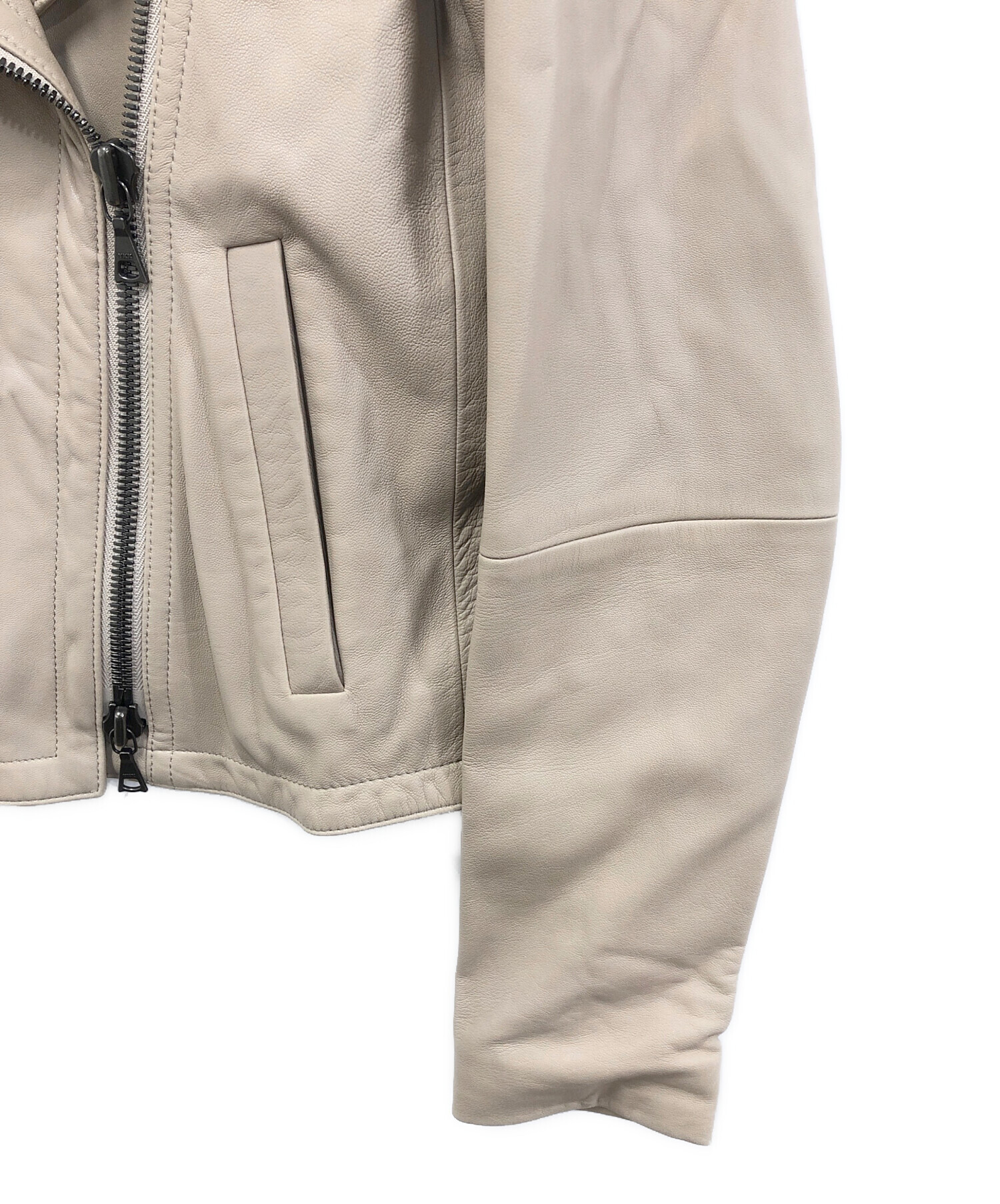 【激安✨️】theory 本革 ジャケット ベージュ 定価98000円 セオリー 中古・古着通販】theory (セオリー) レザージャケット ベージュ サイズ