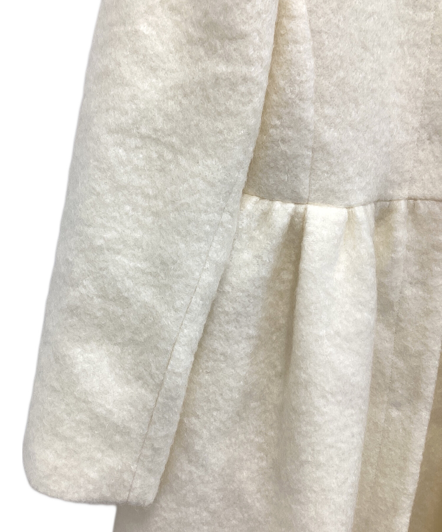 チェスティ ビジュー付きコート ホワイト 新品タグ付きchesty