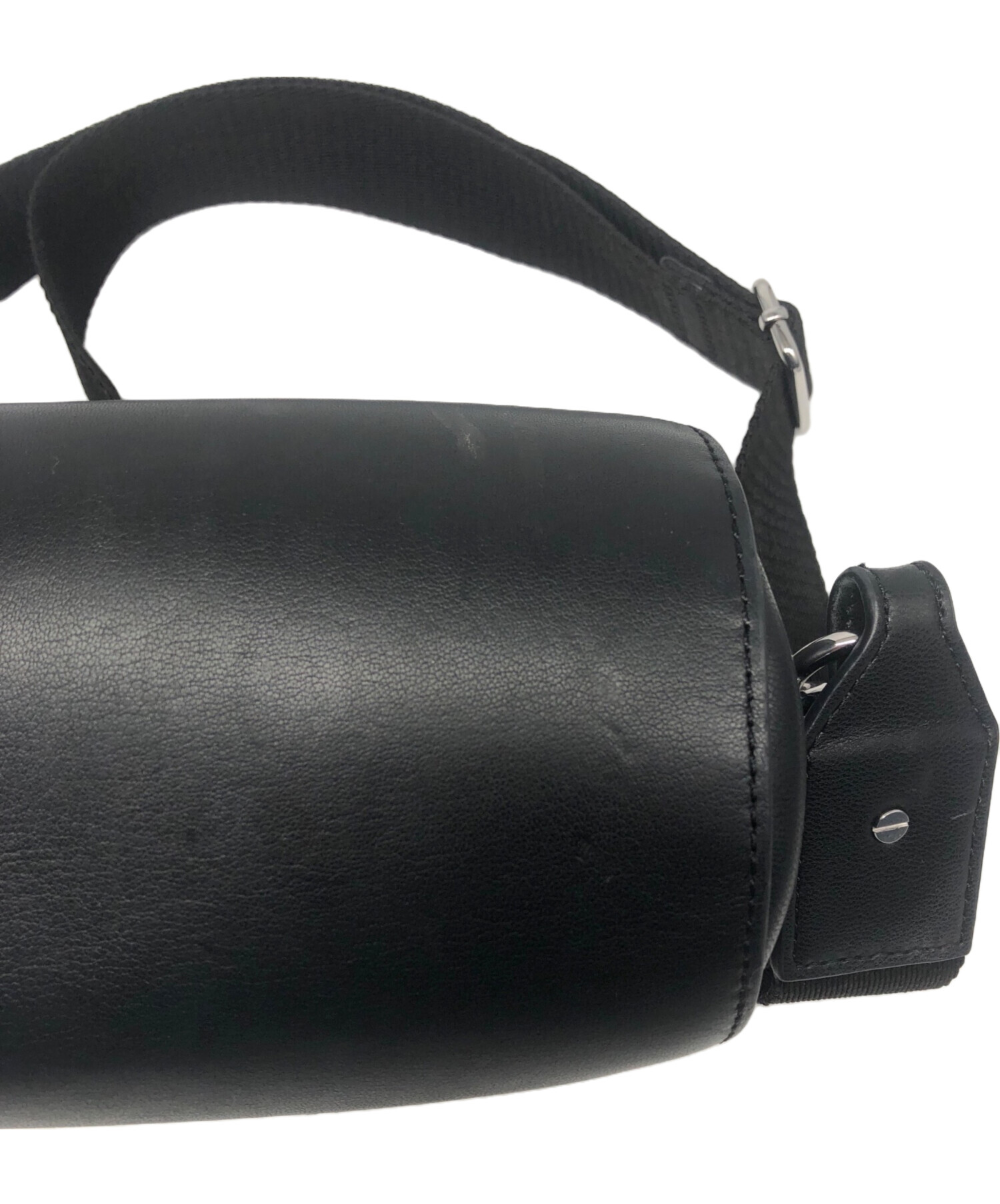 未使用級　DIESEL ディーゼル　メッセンジャーバッグ　ブラック　ビッグロゴ 未使用級 DIESEL ディーゼル メッセンジャーバッグ ブラック